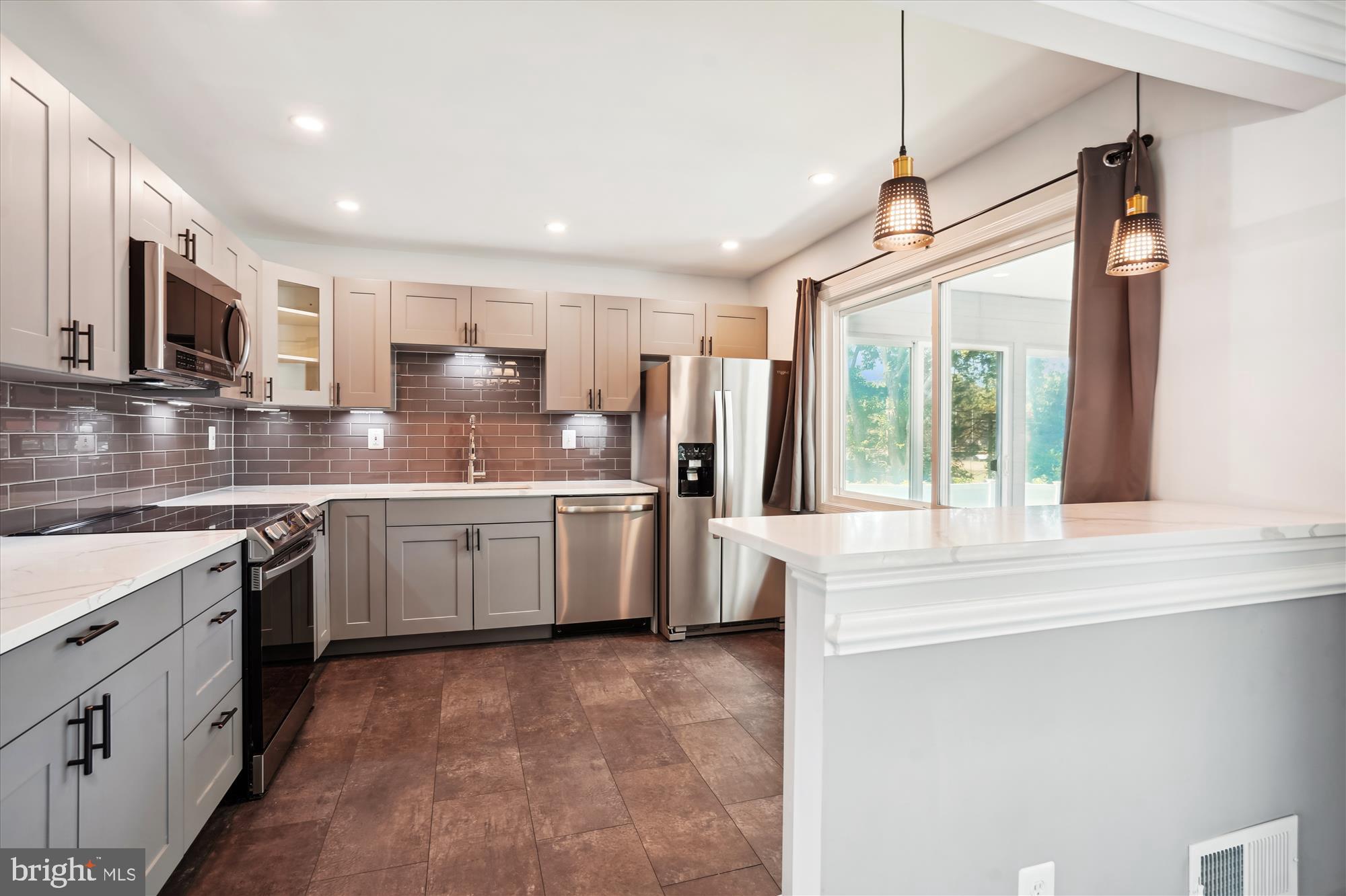 RAVENSWORTH GROVE - Residential