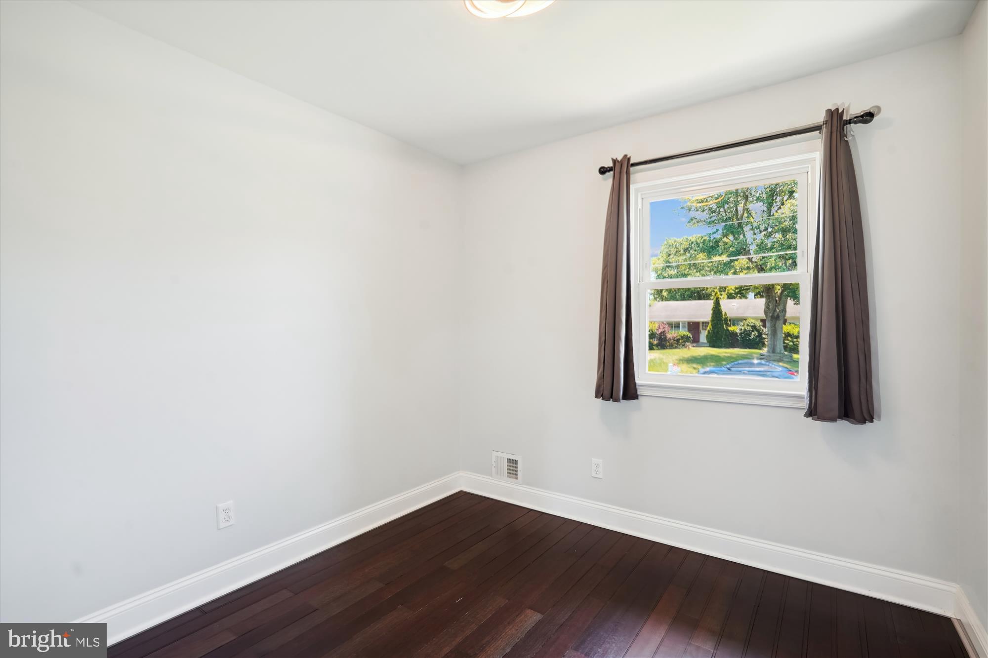 RAVENSWORTH GROVE - Residential