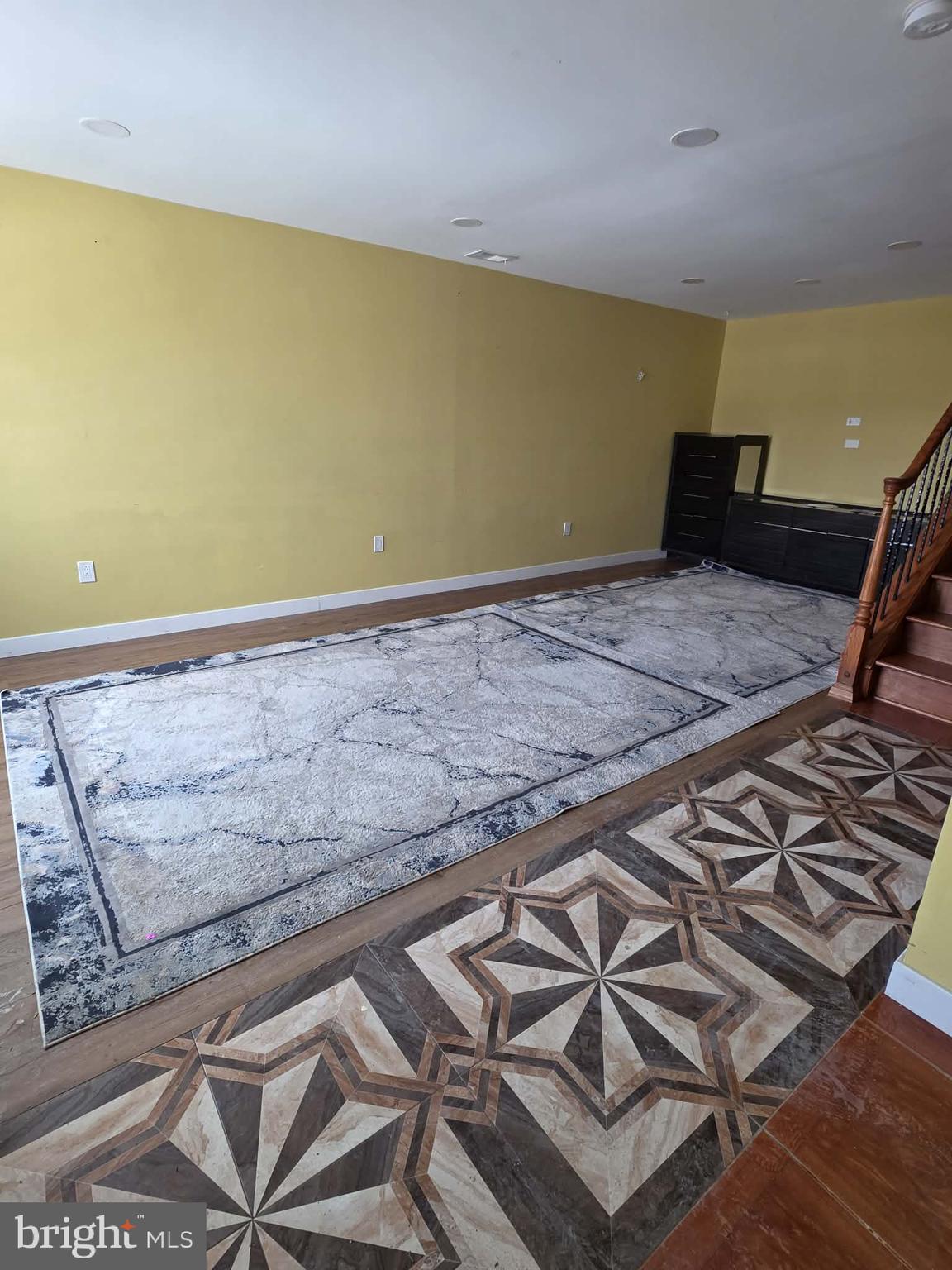 SOMERTON - Residential