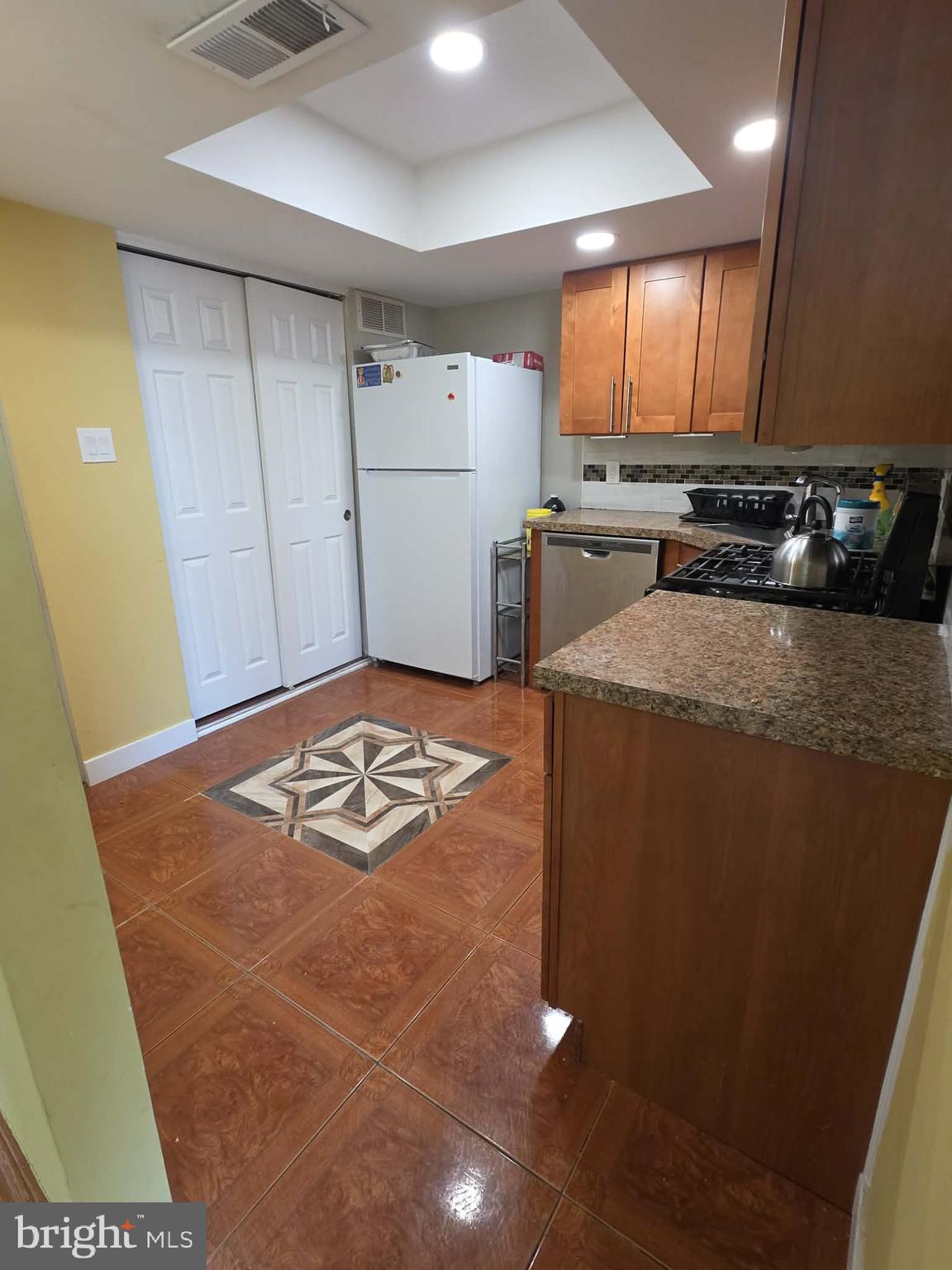 SOMERTON - Residential