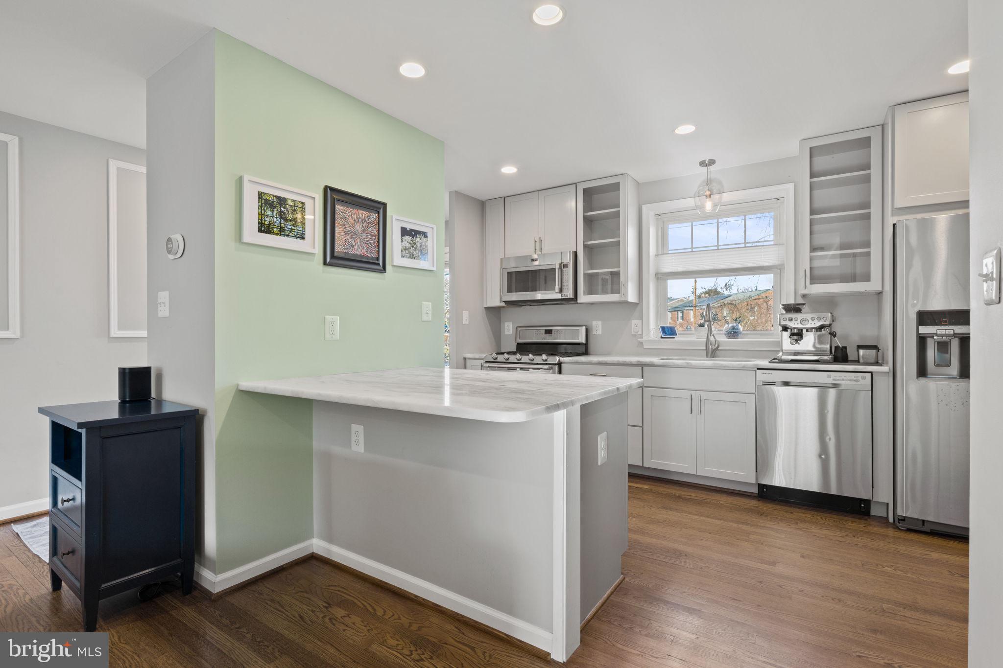 WARWICK VILLAGE - Residential