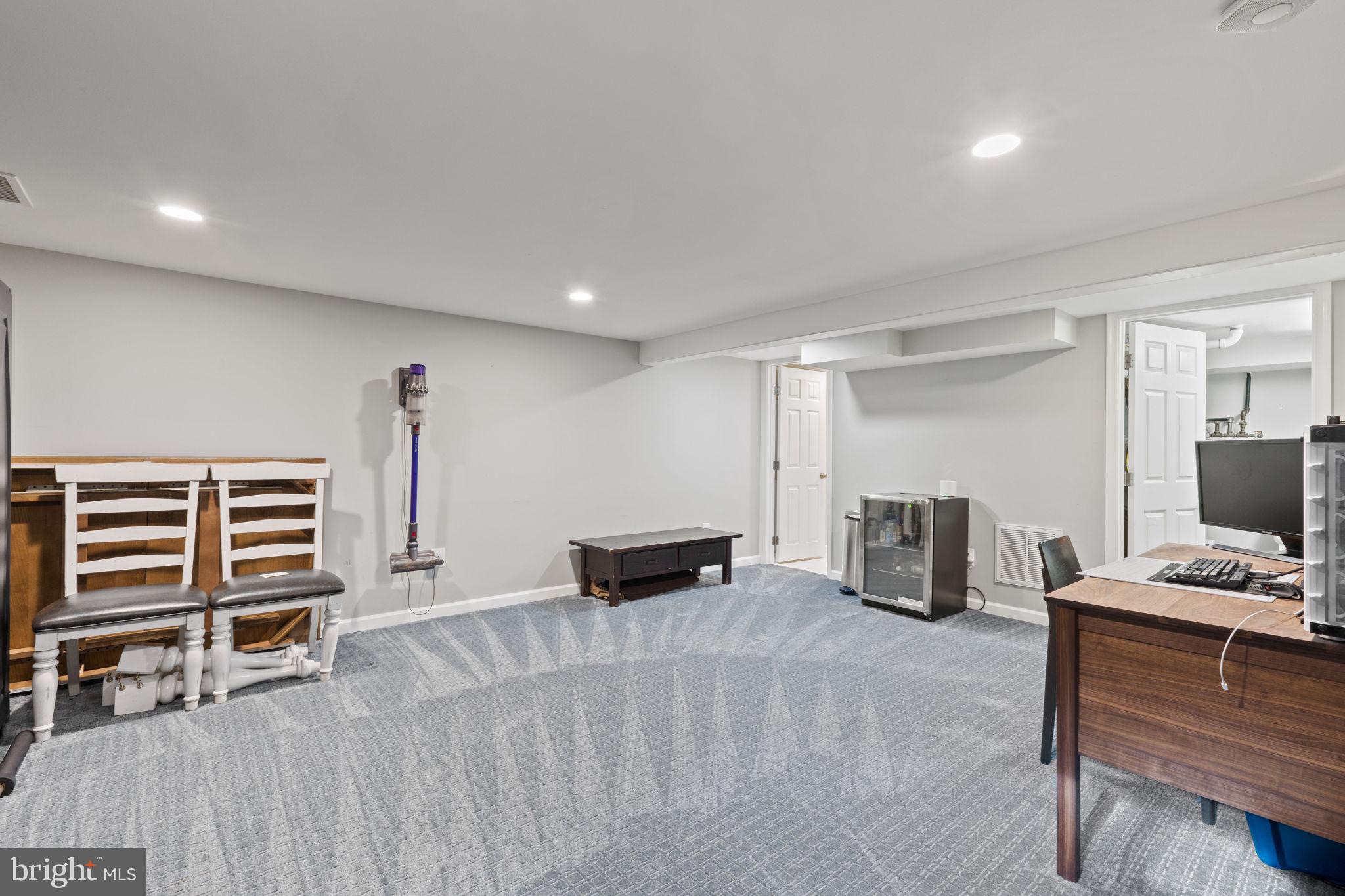 WARWICK VILLAGE - Residential