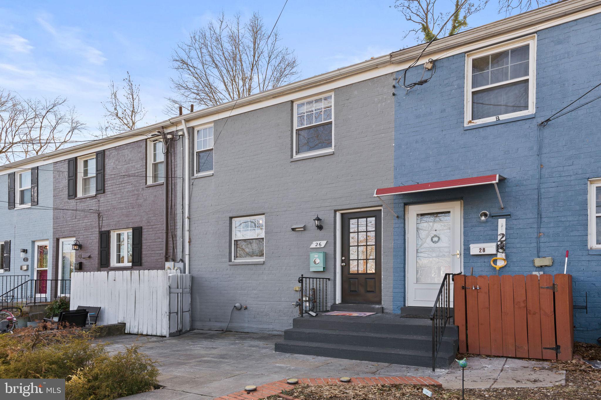 WARWICK VILLAGE - Residential