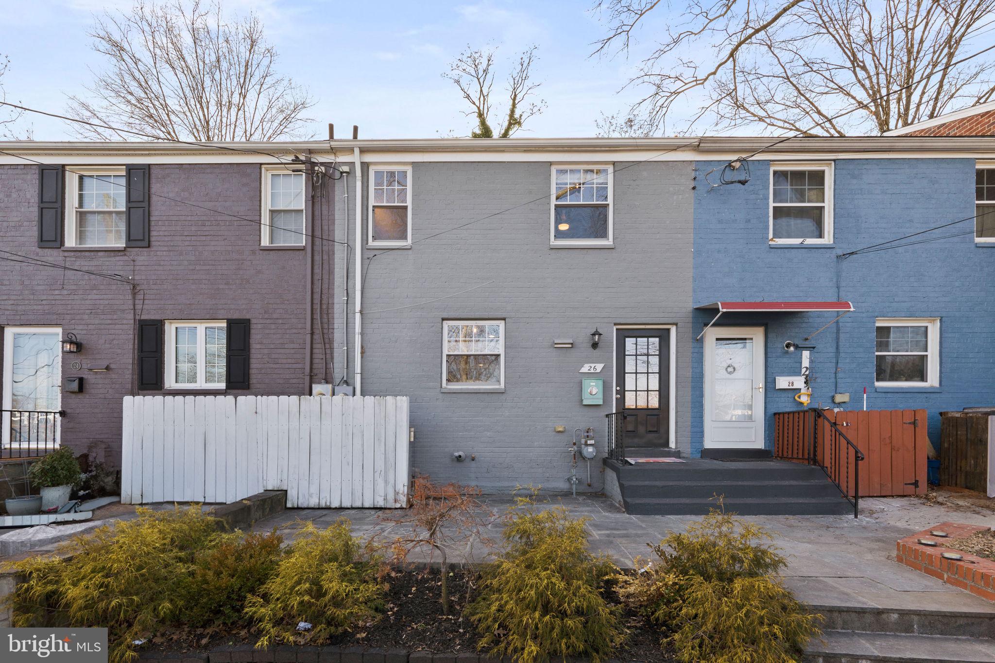 WARWICK VILLAGE - Residential