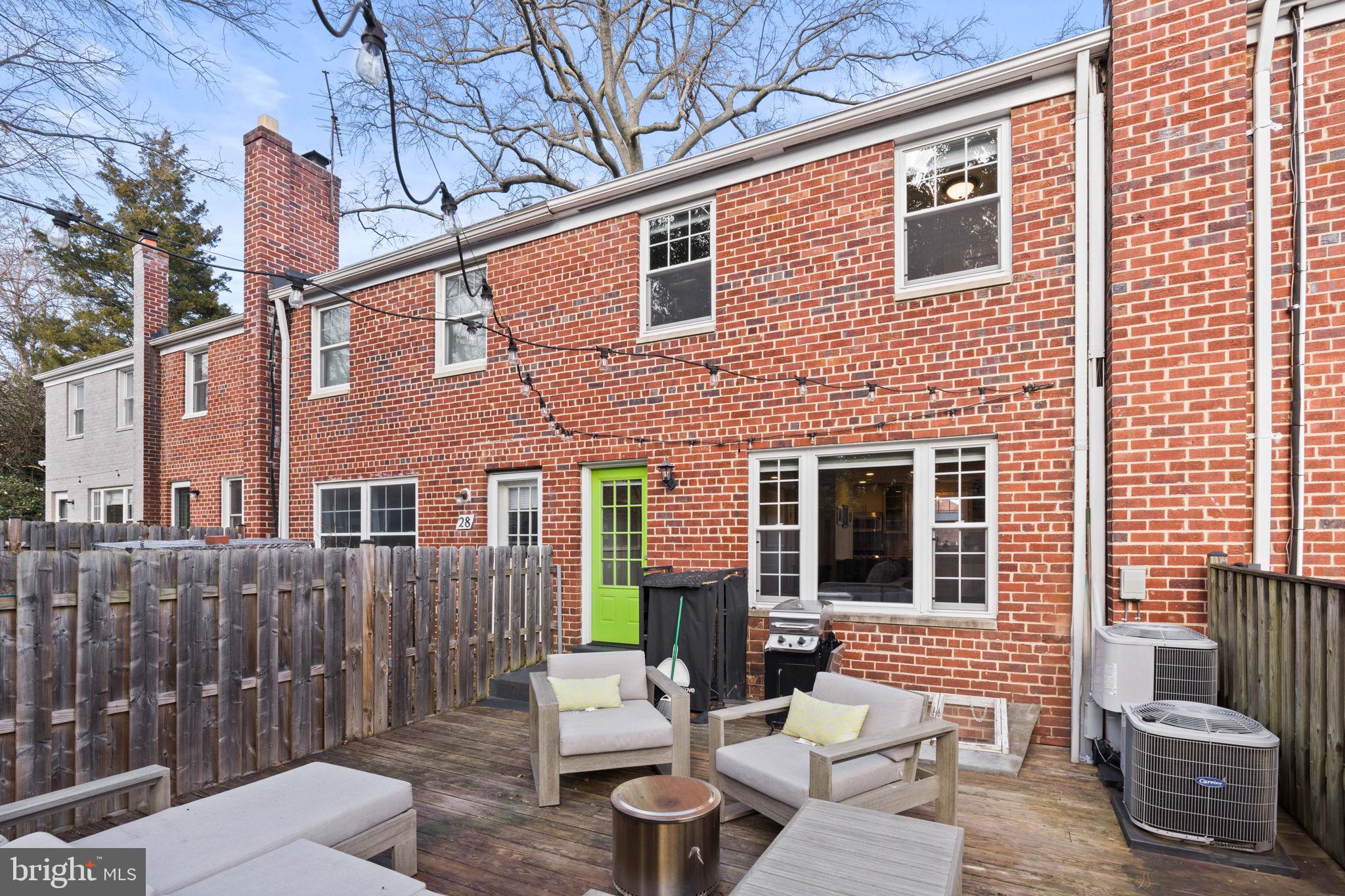 WARWICK VILLAGE - Residential