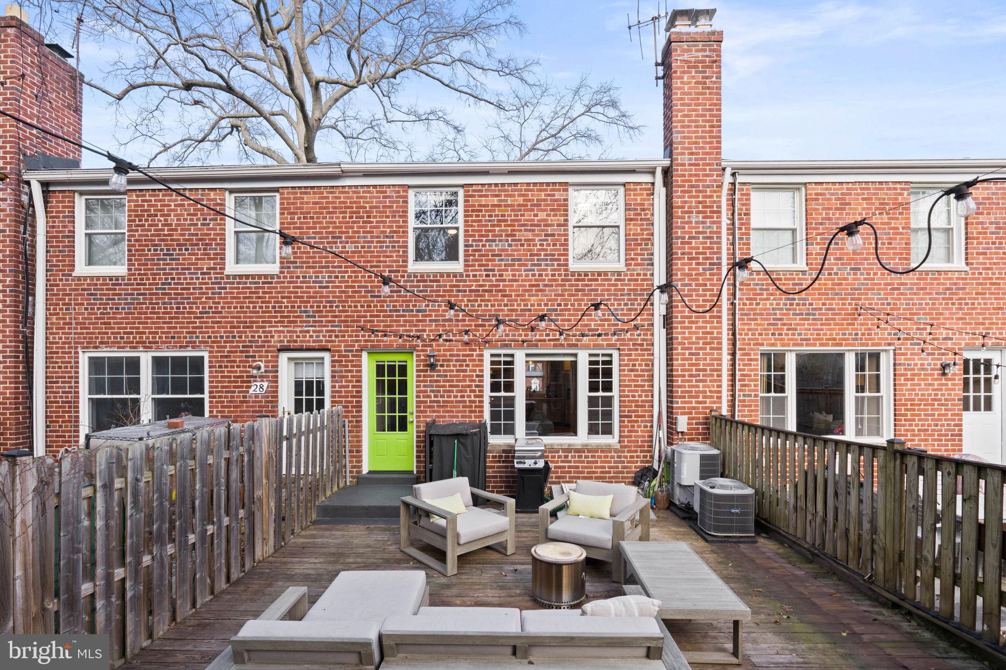 WARWICK VILLAGE - Residential