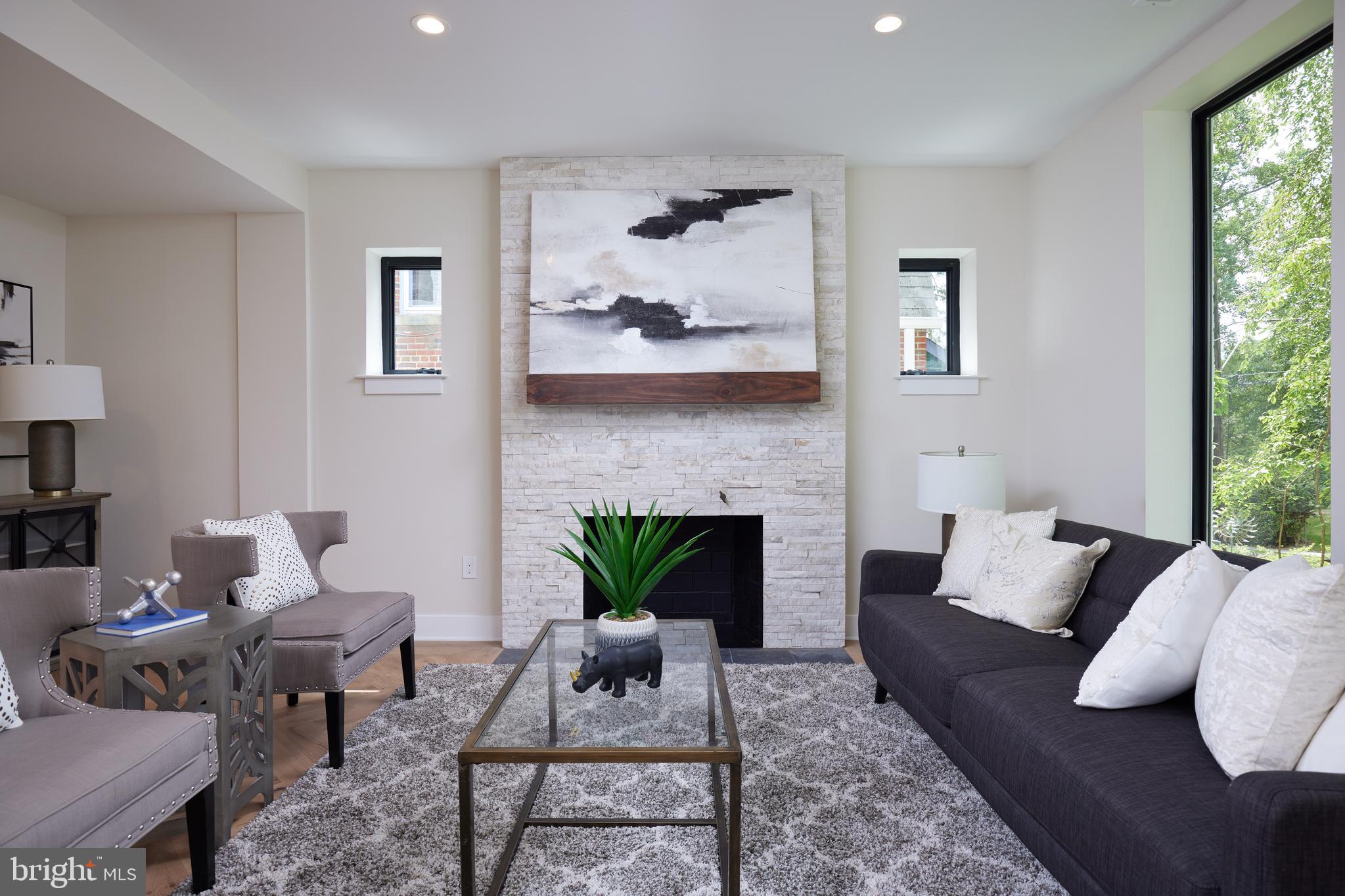 CHEVY CHASE - Residential