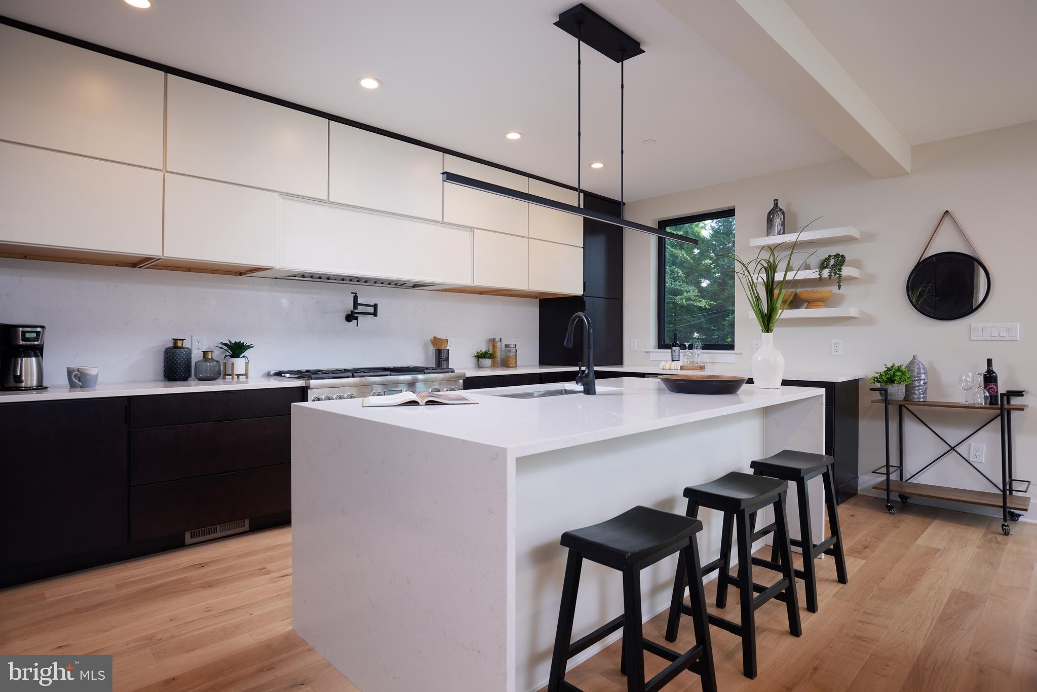 CHEVY CHASE - Residential