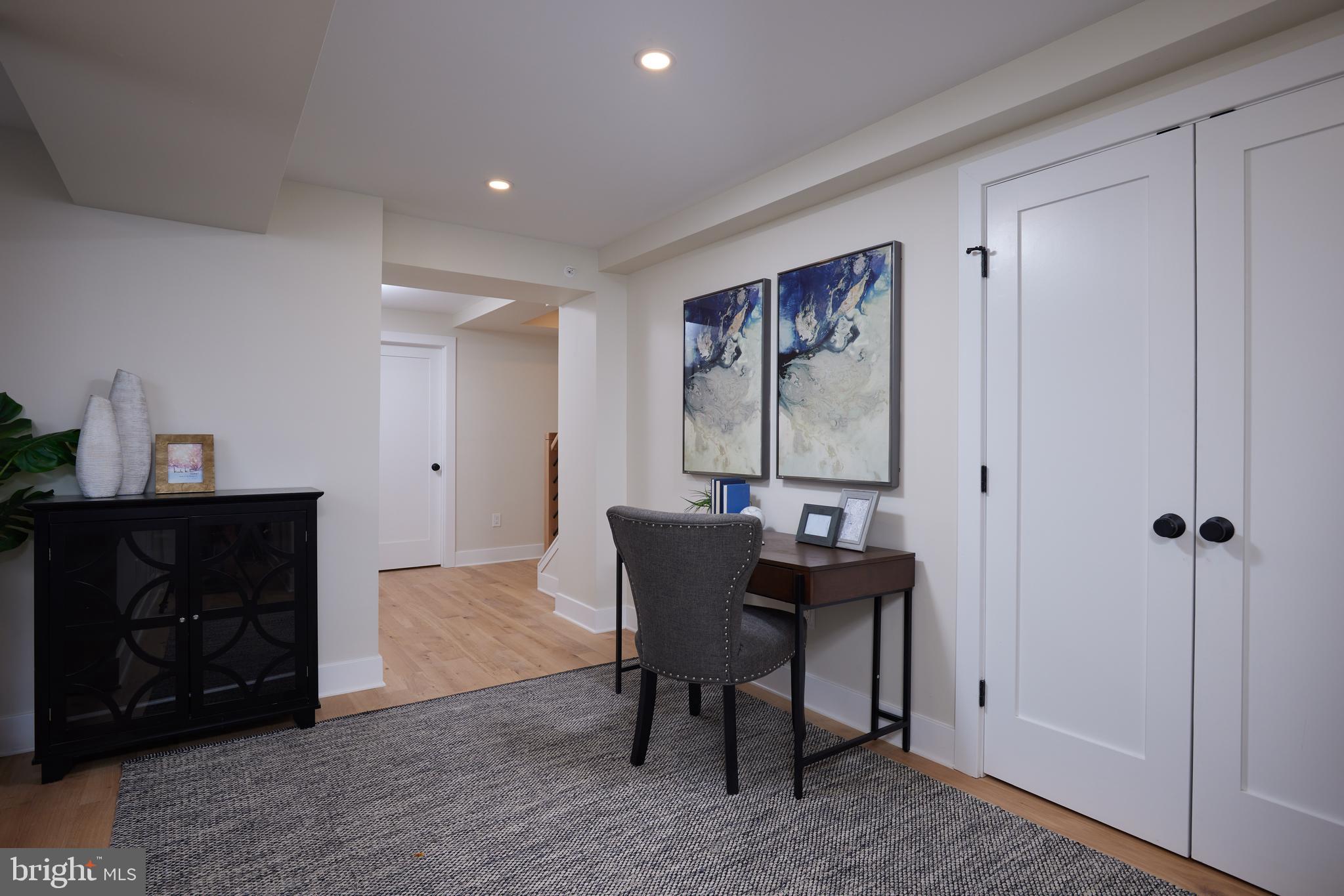CHEVY CHASE - Residential