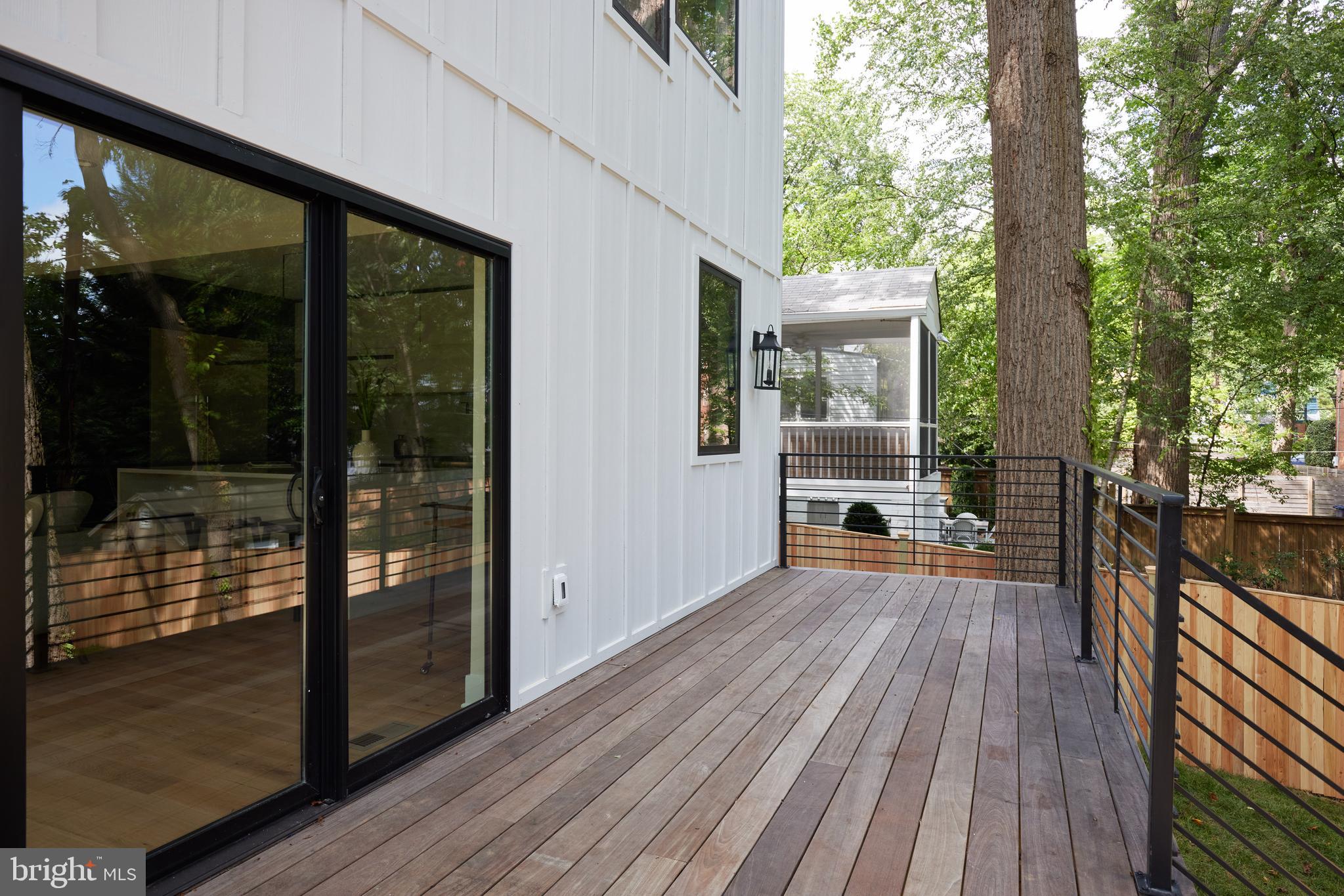 CHEVY CHASE - Residential