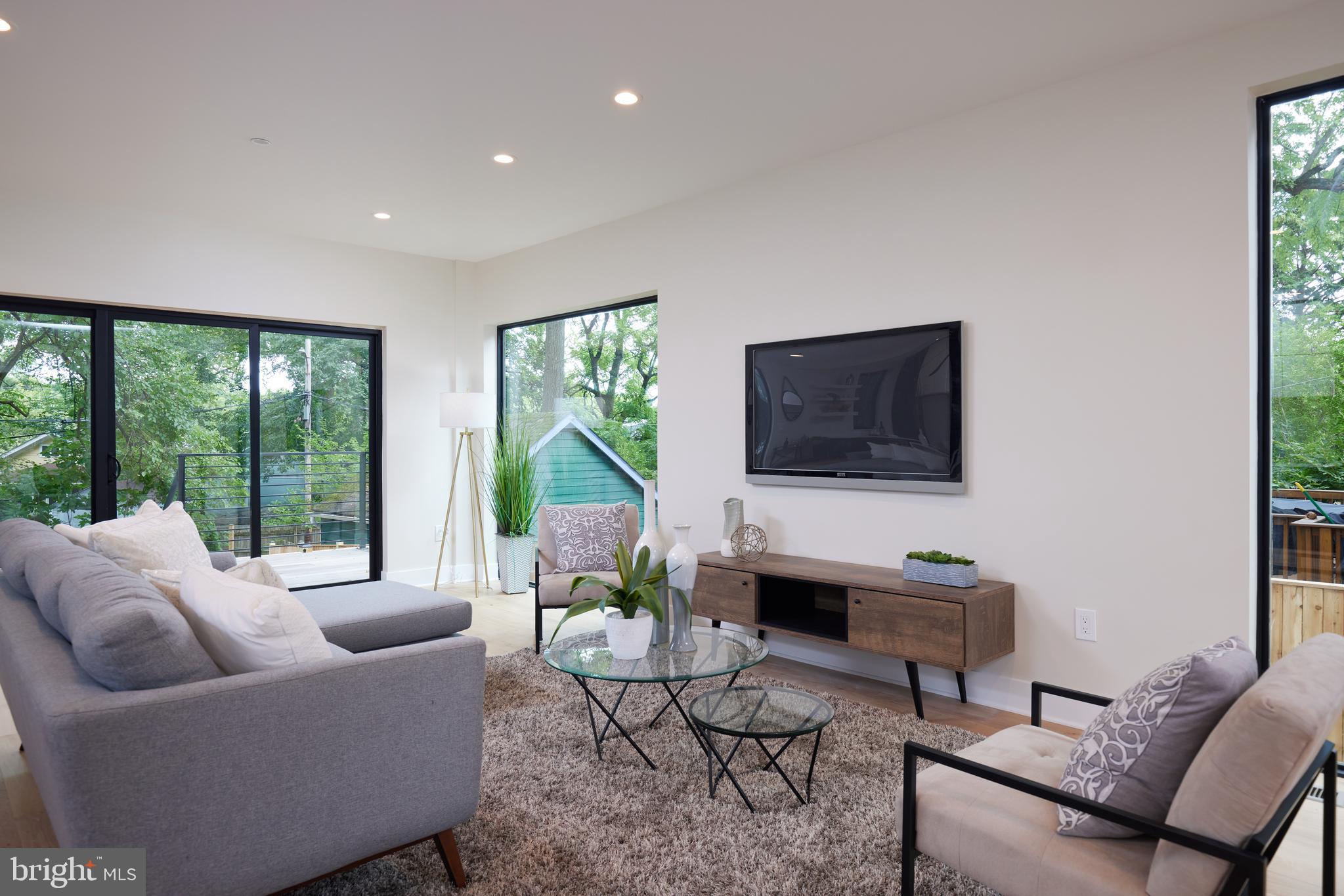 CHEVY CHASE - Residential