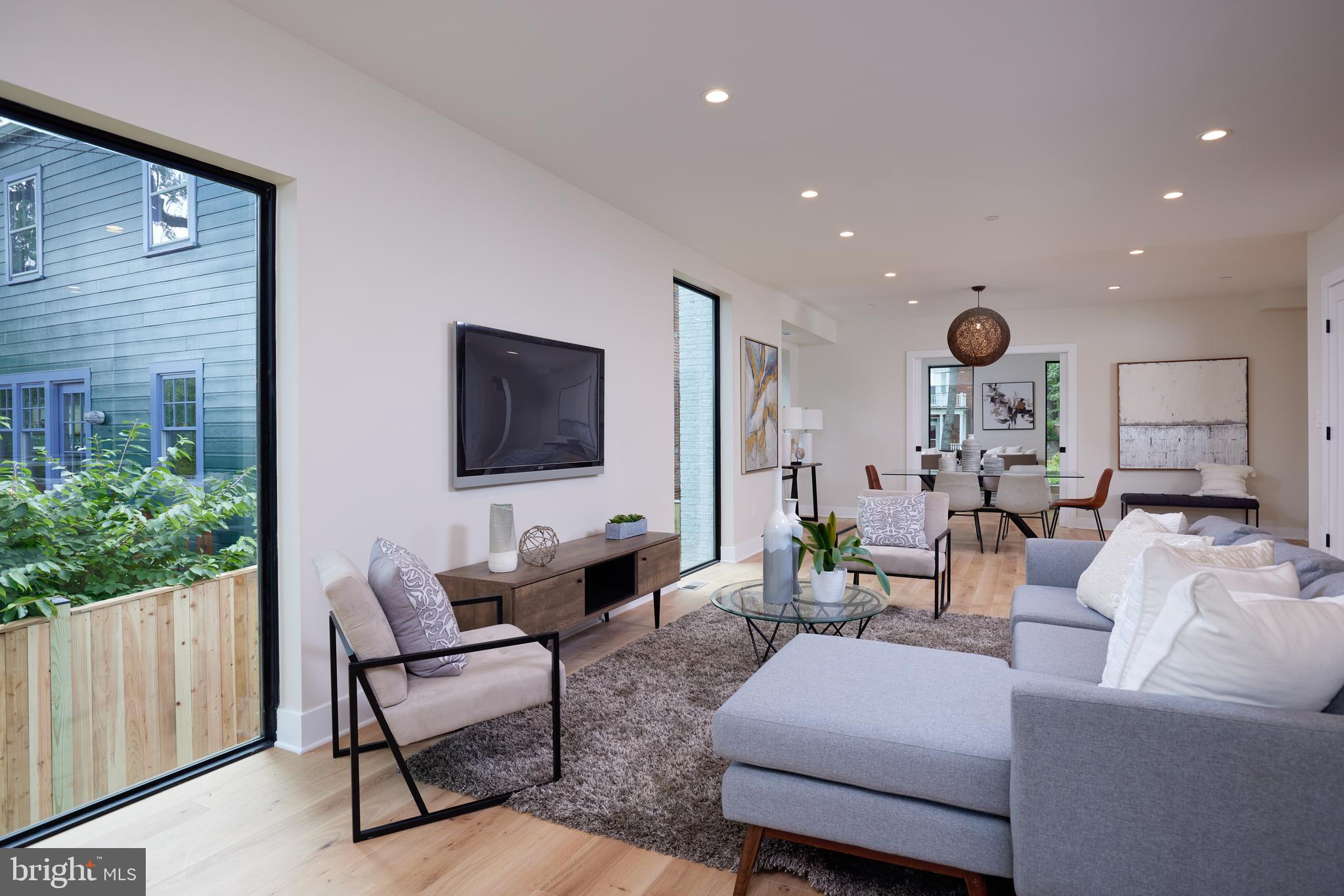 CHEVY CHASE - Residential