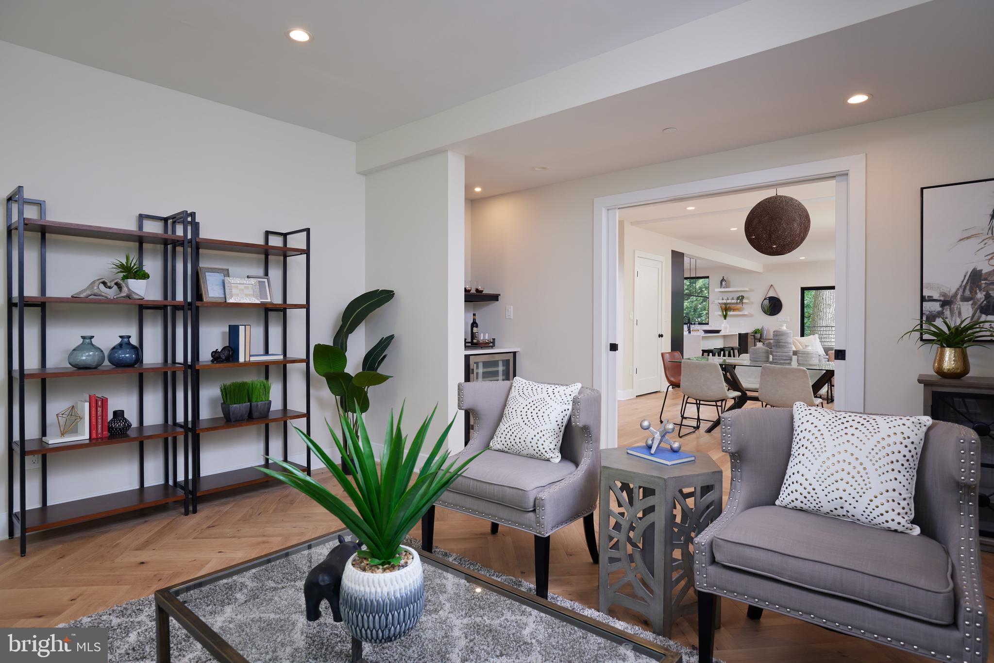 CHEVY CHASE - Residential