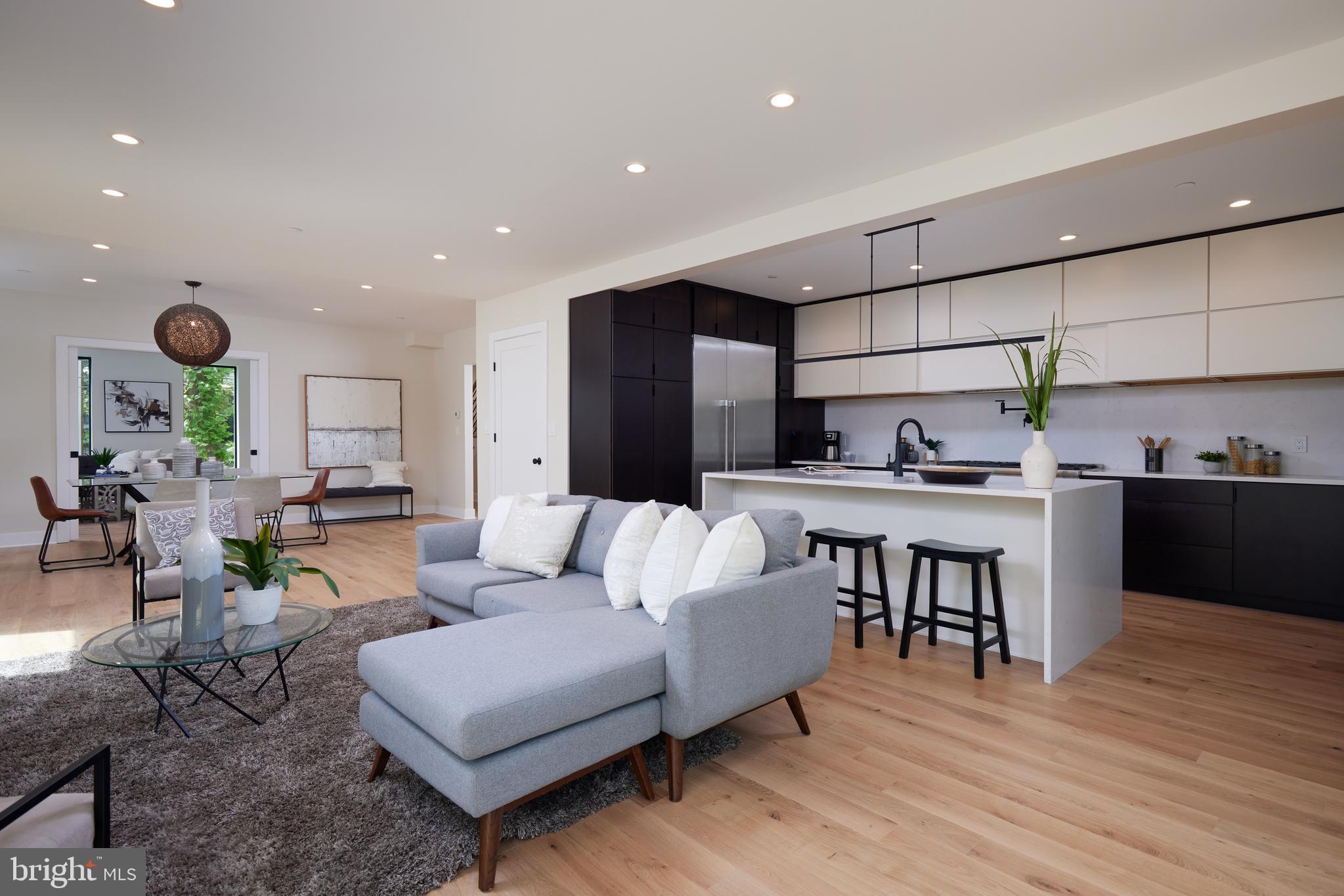 CHEVY CHASE - Residential