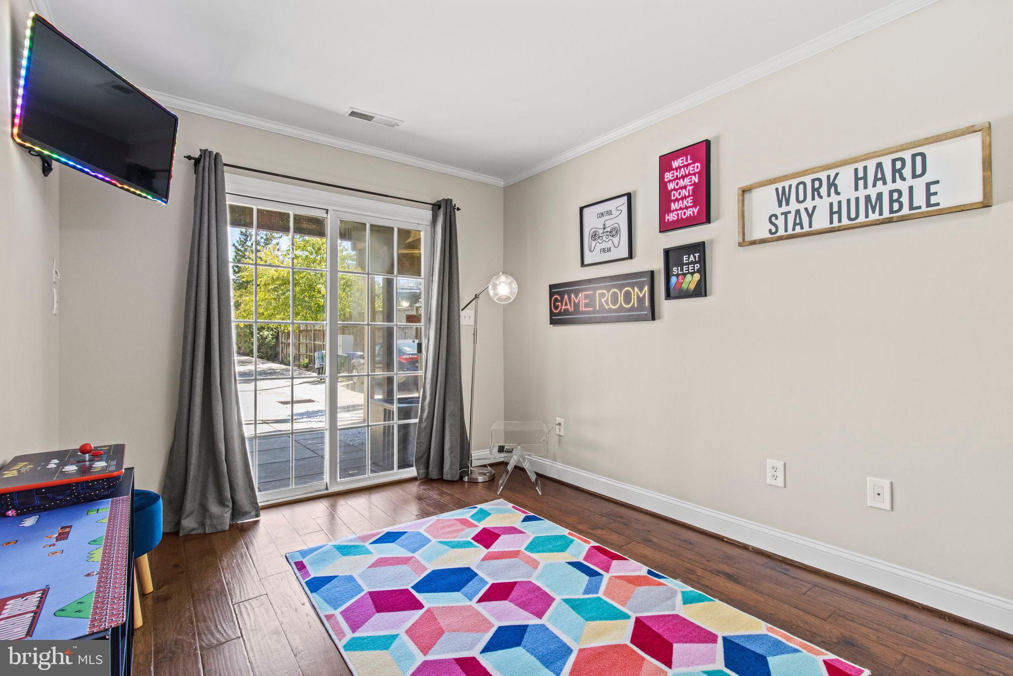 CAMDEN CROSSING - Residential Lease