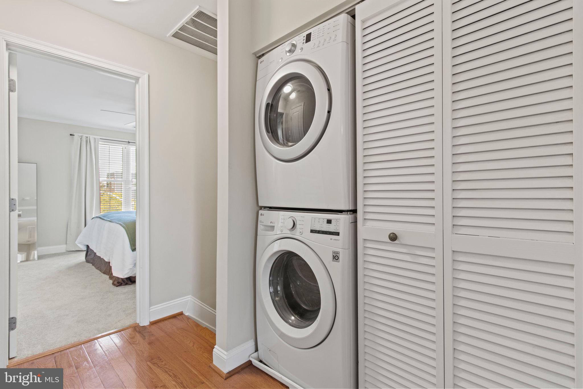 CAMDEN CROSSING - Residential Lease