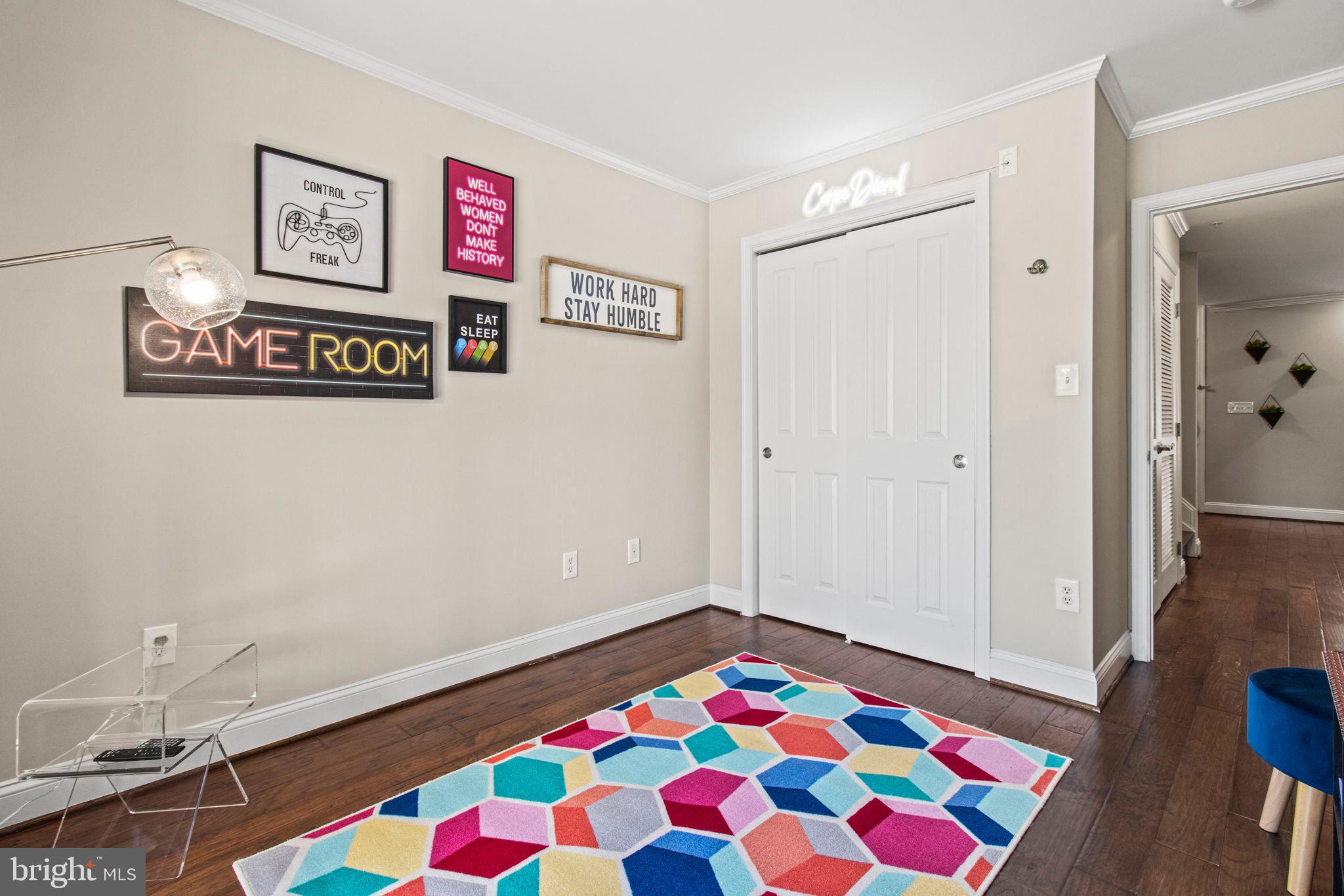 CAMDEN CROSSING - Residential Lease