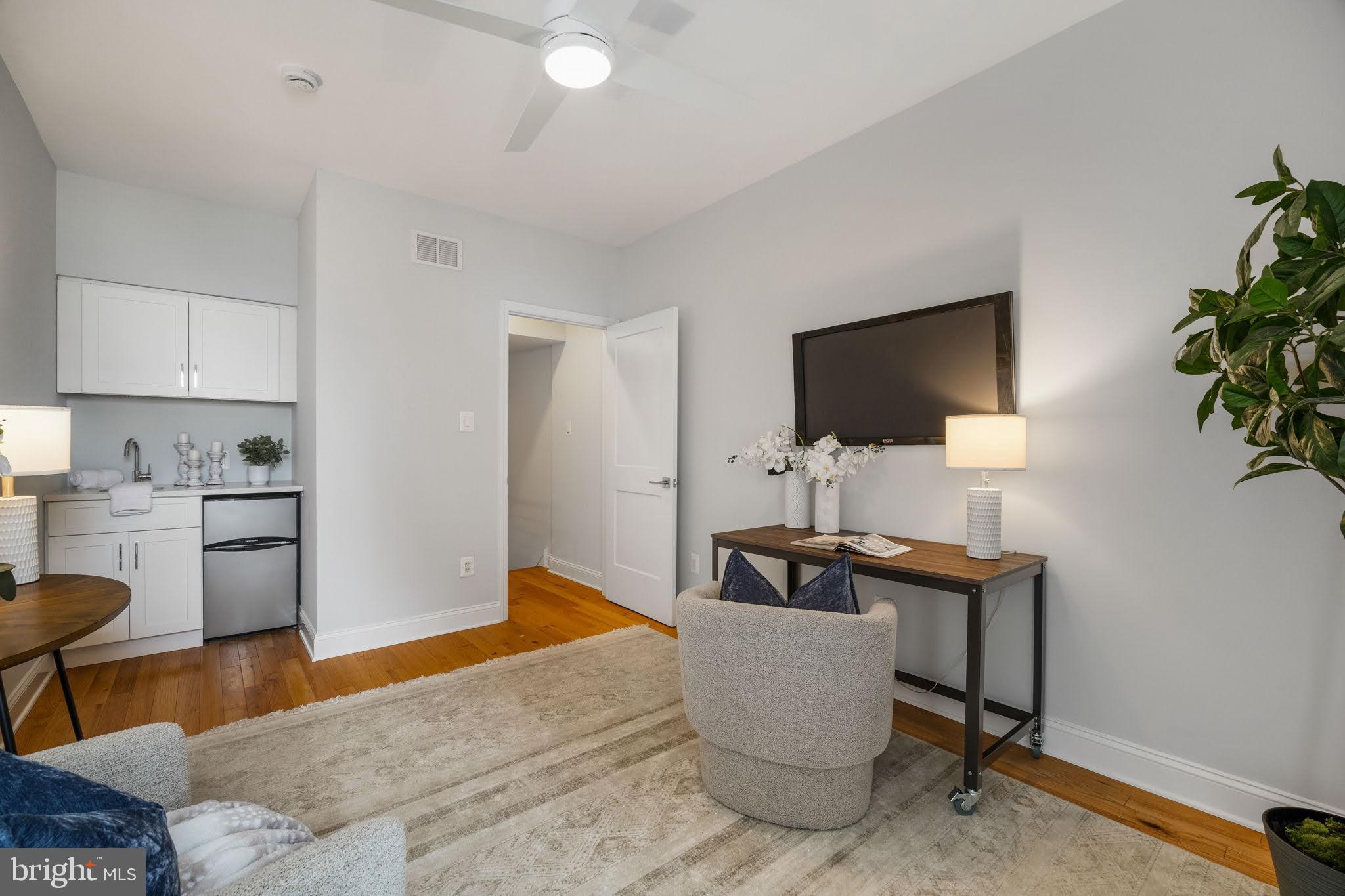 PASSYUNK SQUARE - Residential