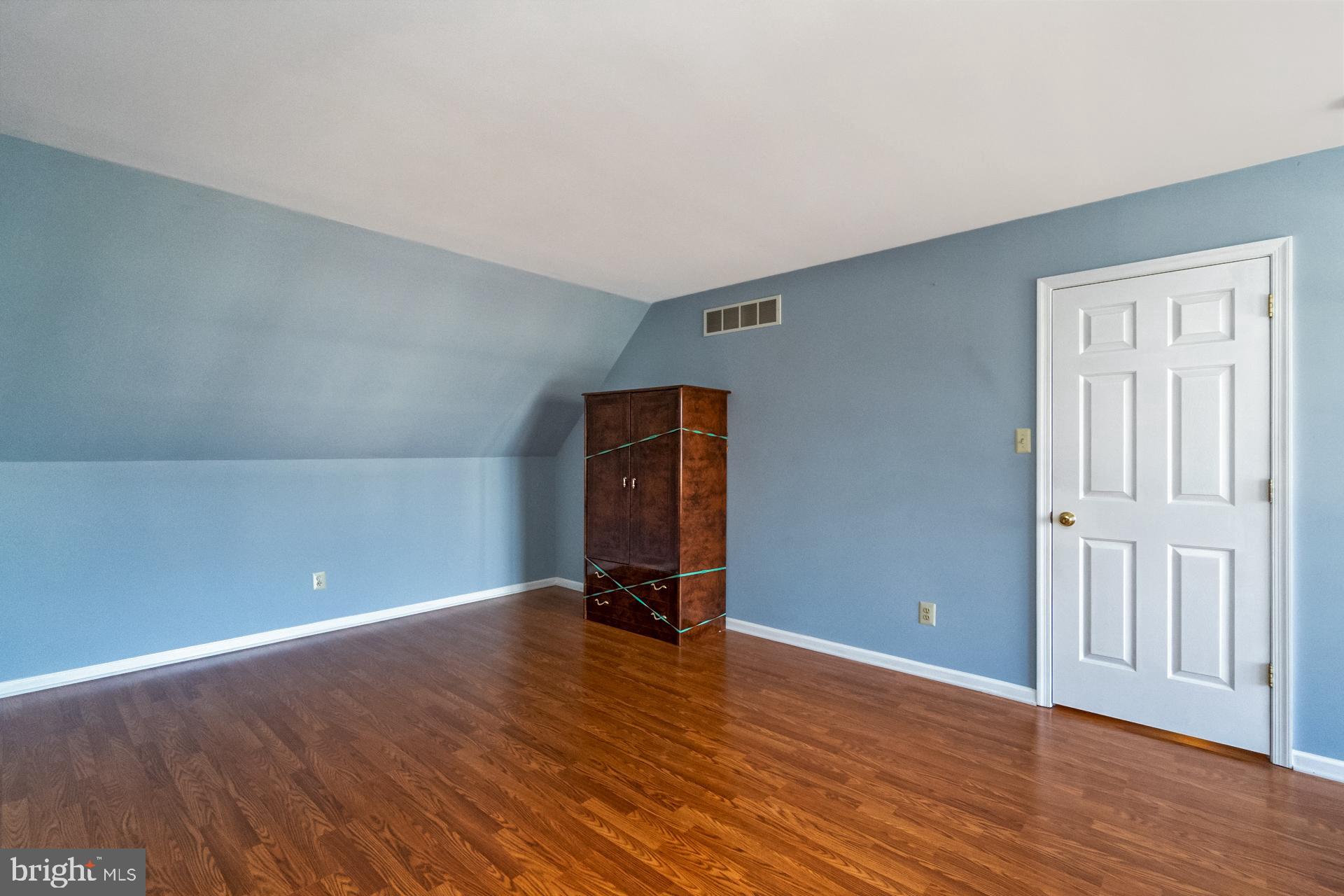 SPINNERSTOWN CROSS - Residential