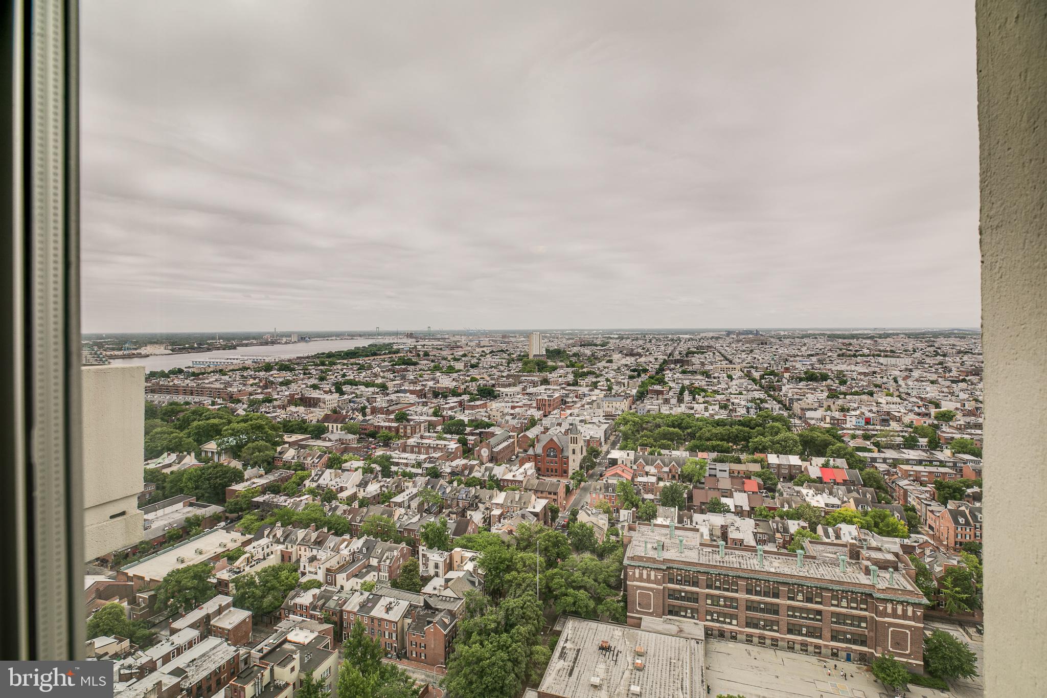 WASHINGTON SQ - Residential