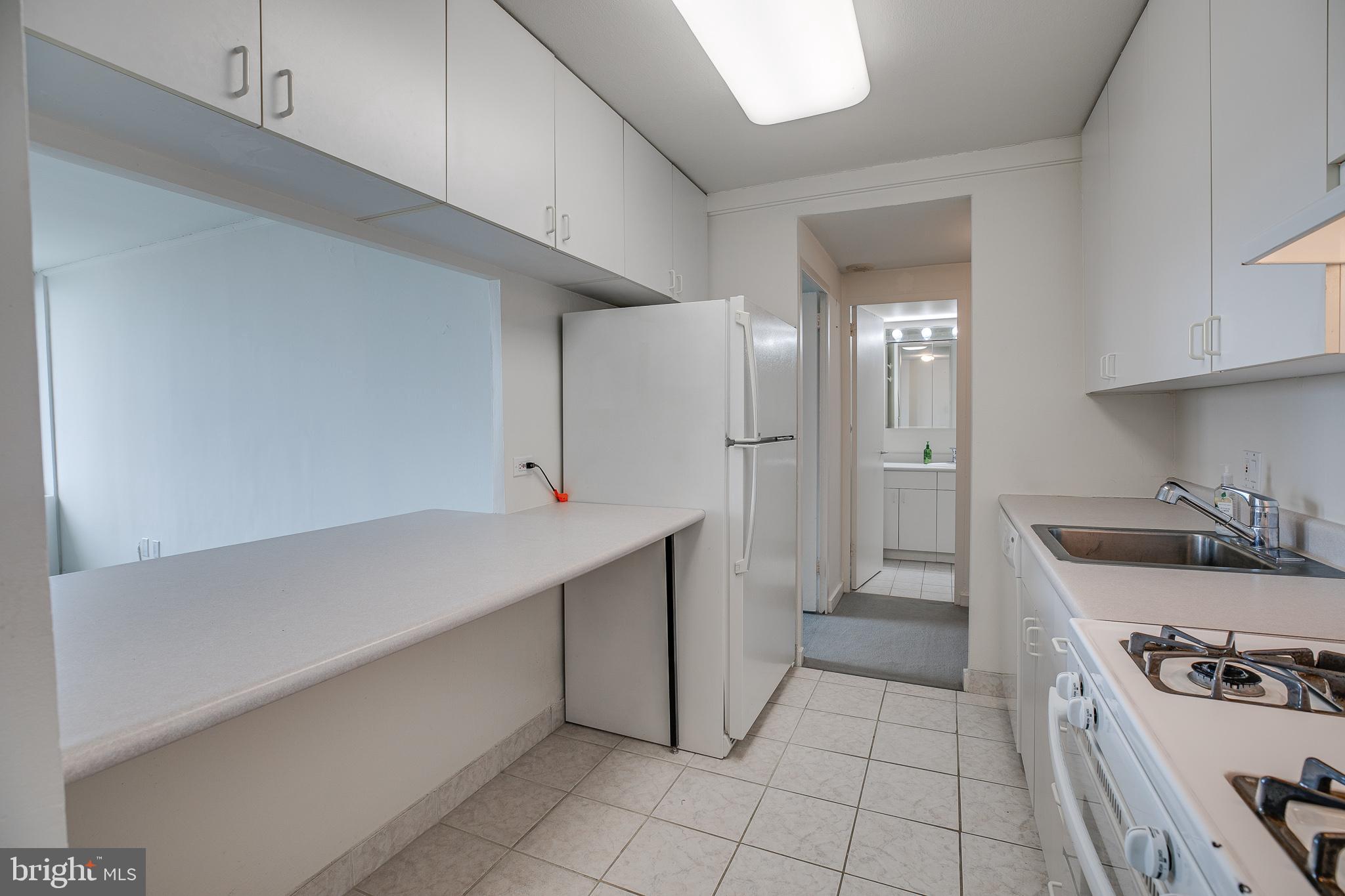 WASHINGTON SQ - Residential