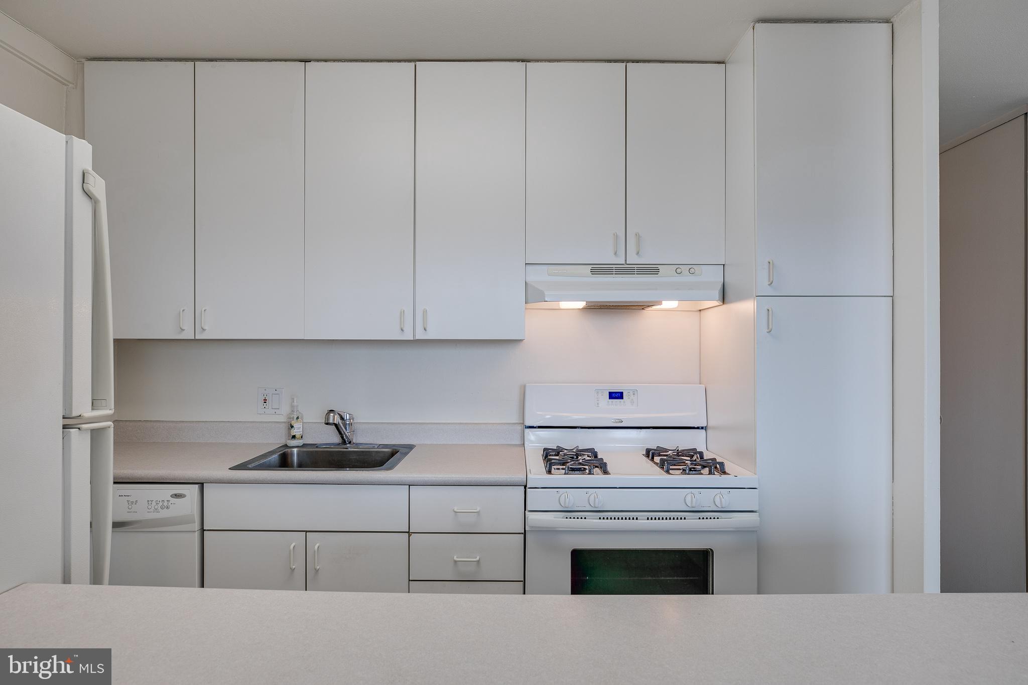 WASHINGTON SQ - Residential