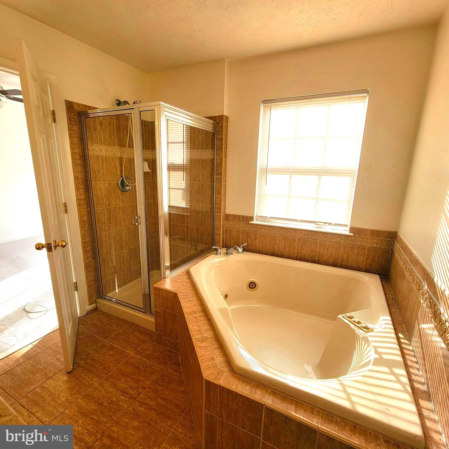 EAGLES LANDING AT WATERS EDGE - Residential