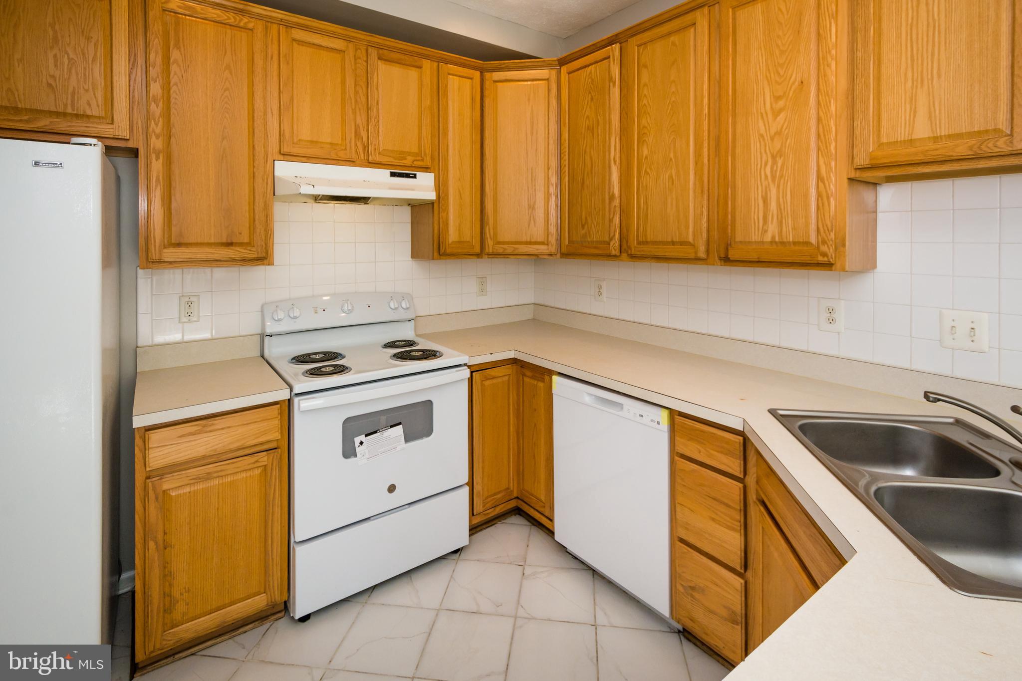 CYPRESS HILLS - Residential Lease