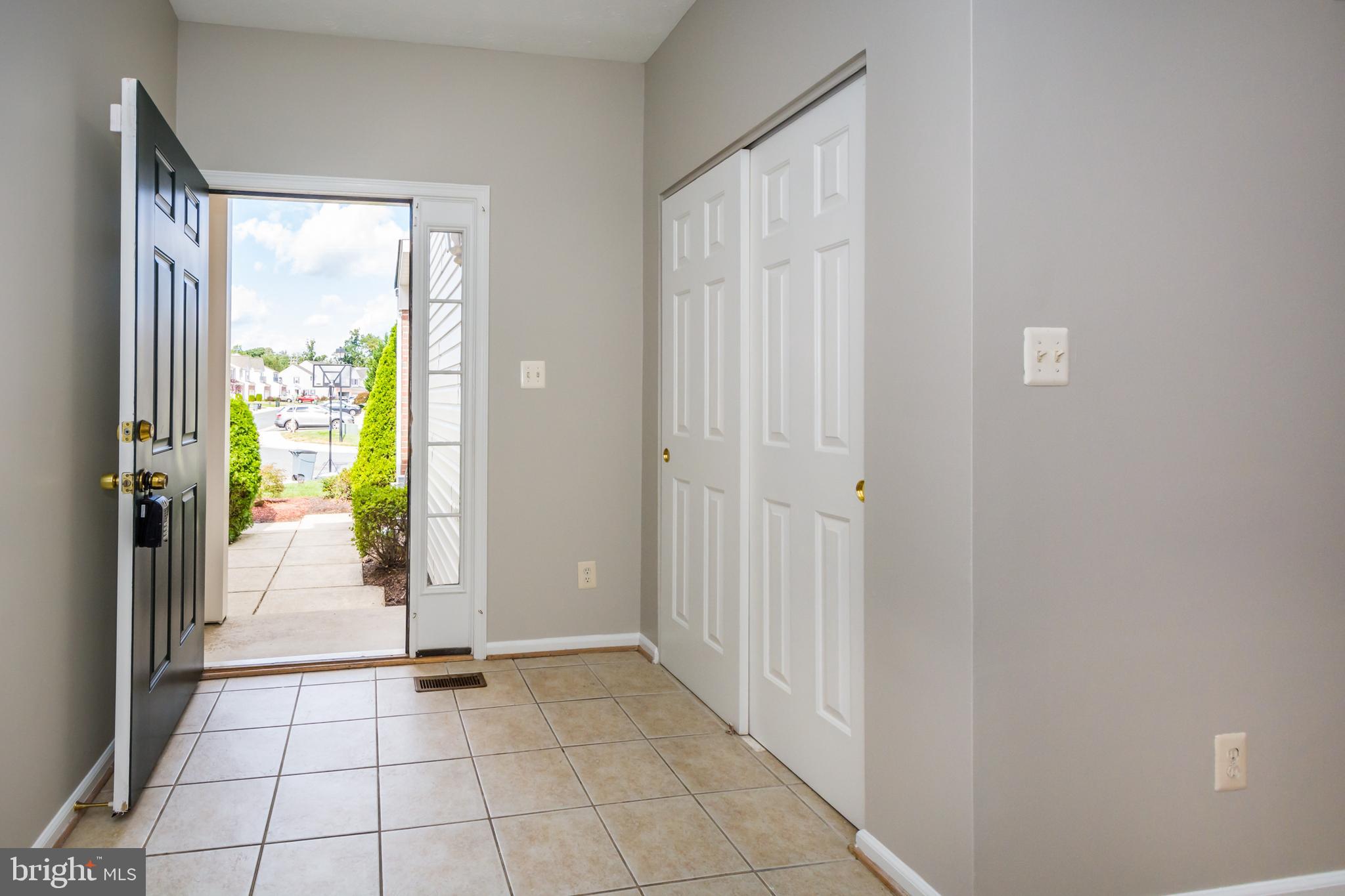 CYPRESS HILLS - Residential Lease