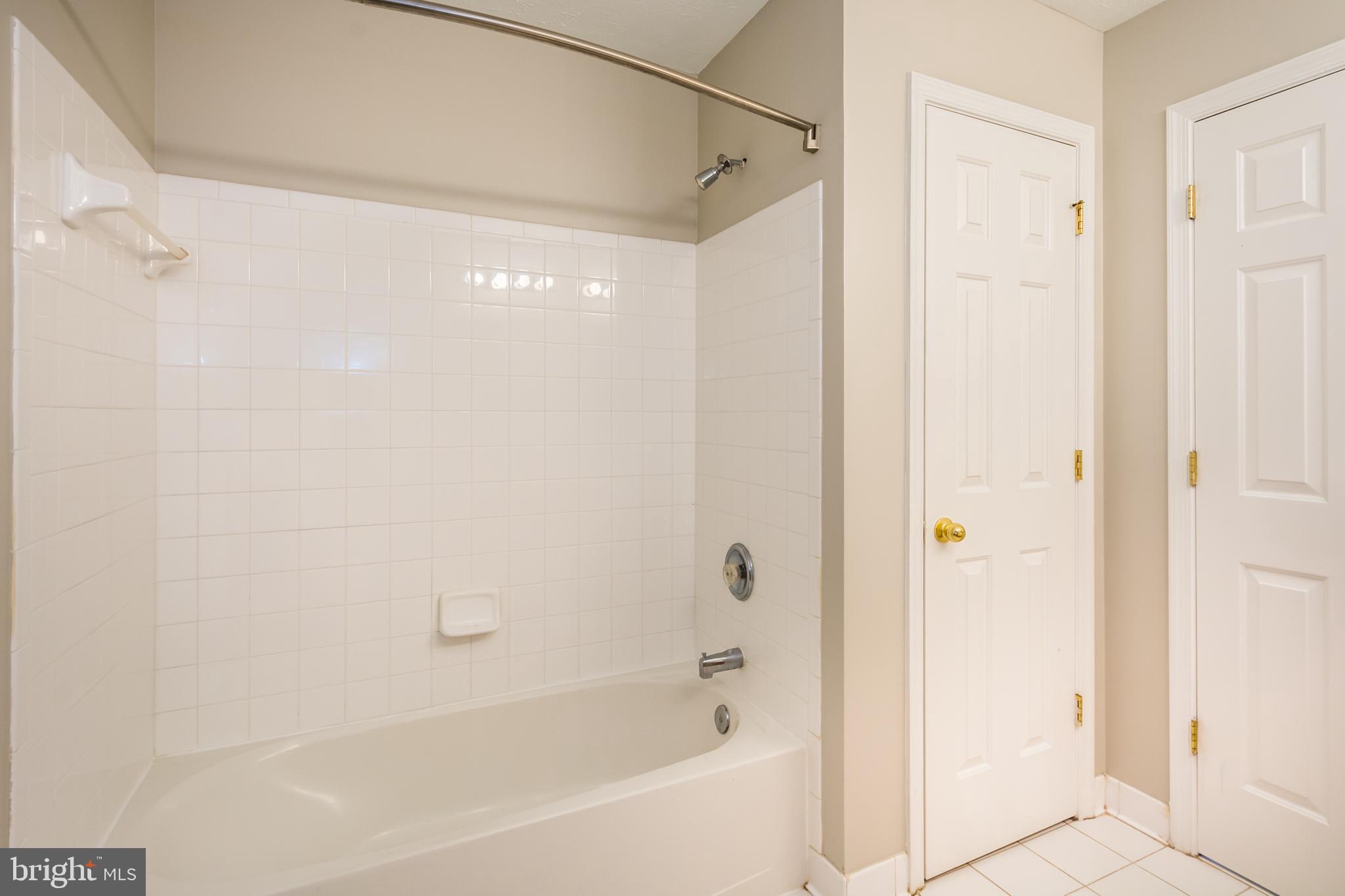 CYPRESS HILLS - Residential Lease