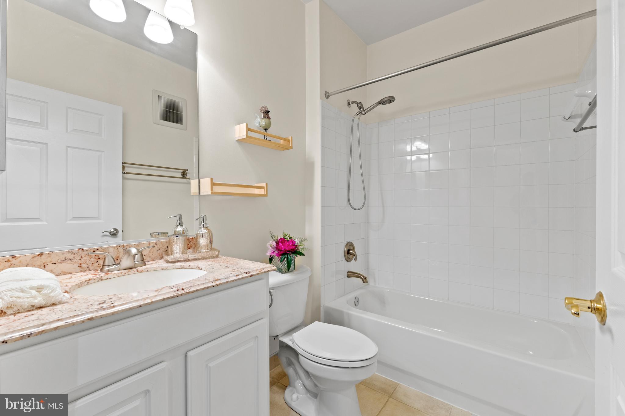 LAKELANDS RIDGE - Residential