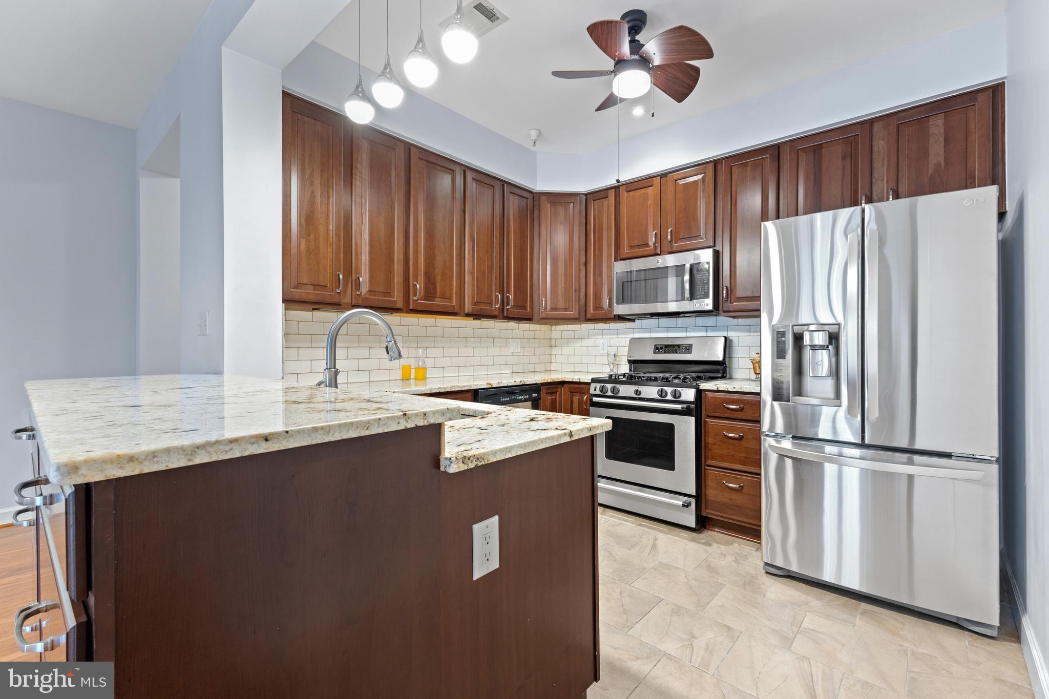 LAKELANDS RIDGE - Residential