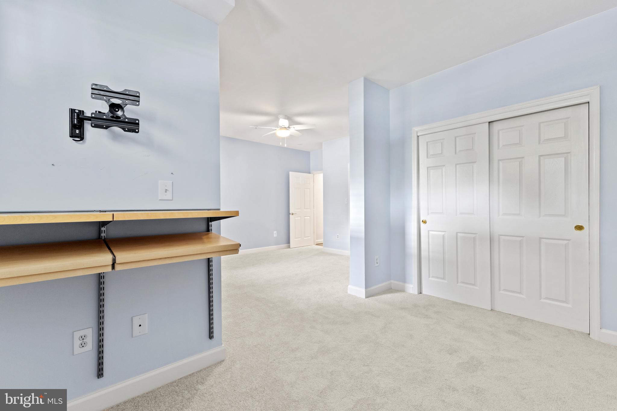 LAKELANDS RIDGE - Residential