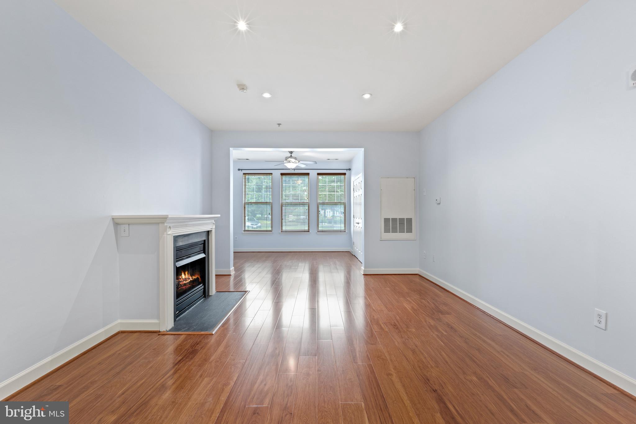 LAKELANDS RIDGE - Residential