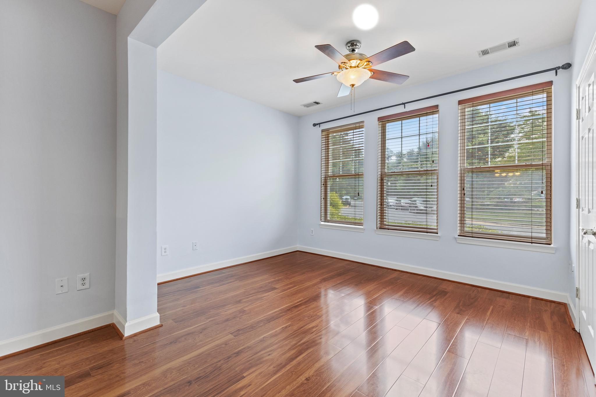 LAKELANDS RIDGE - Residential