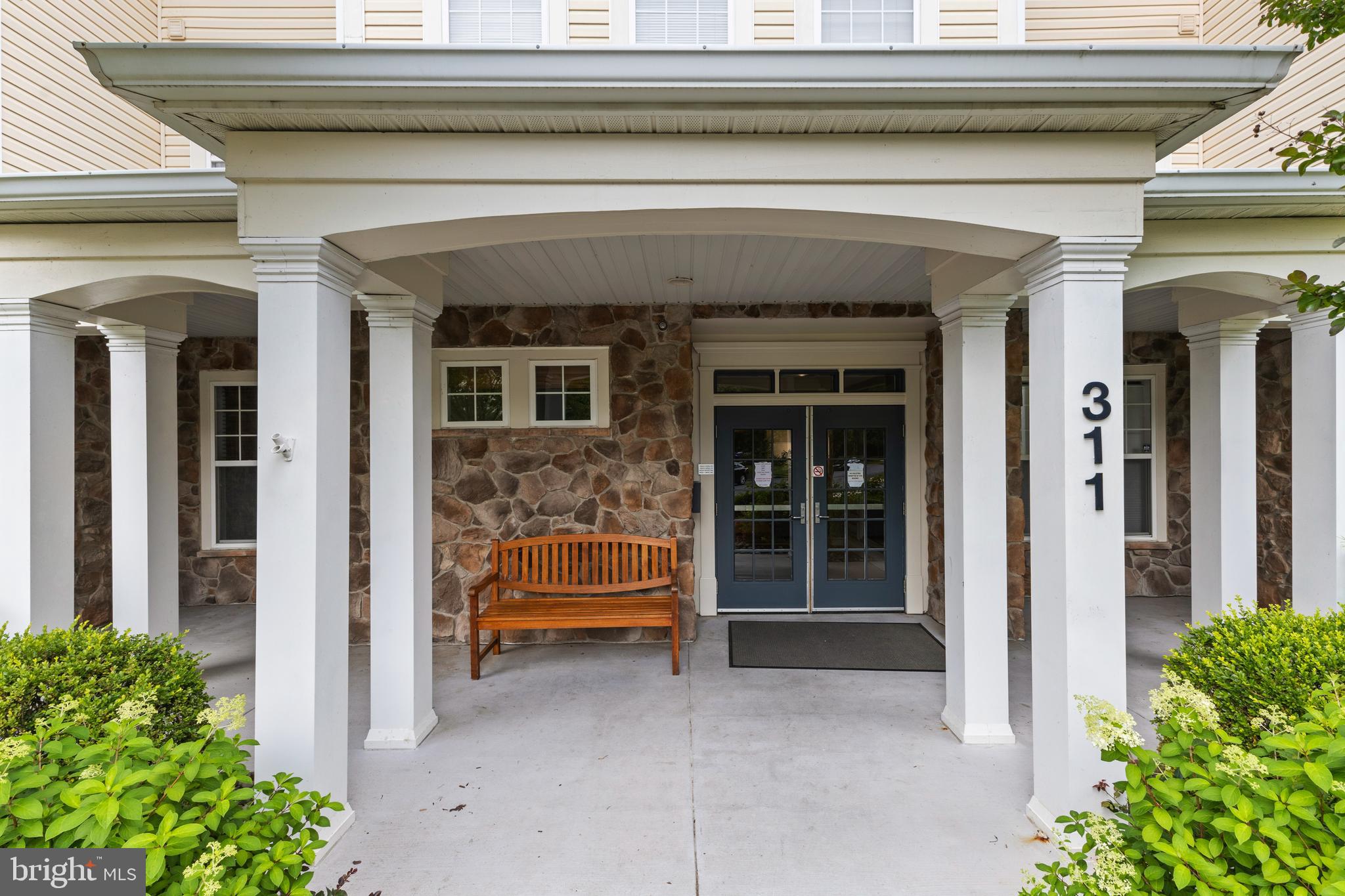 LAKELANDS RIDGE - Residential