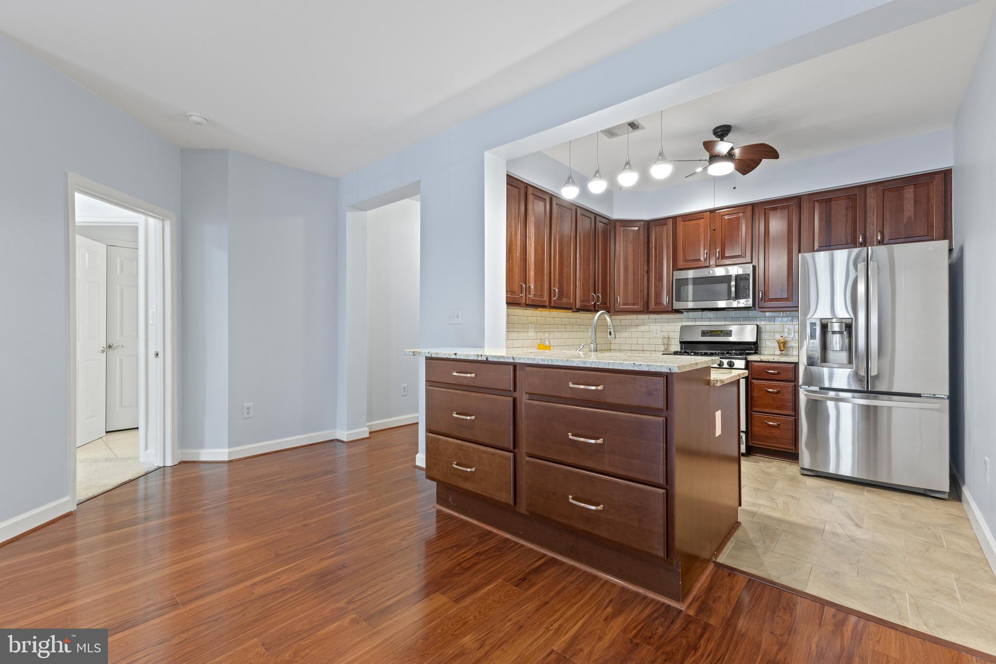 LAKELANDS RIDGE - Residential