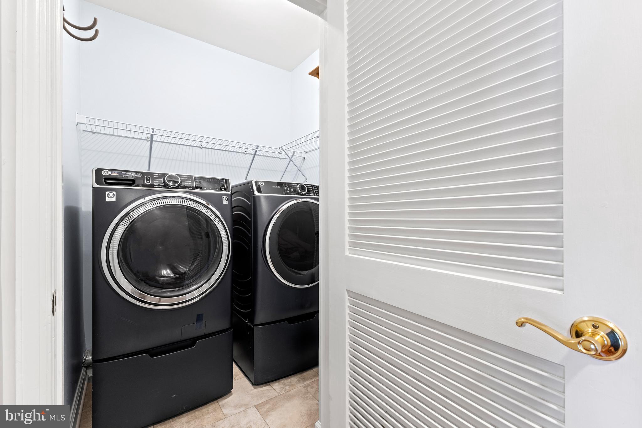 LAKELANDS RIDGE - Residential