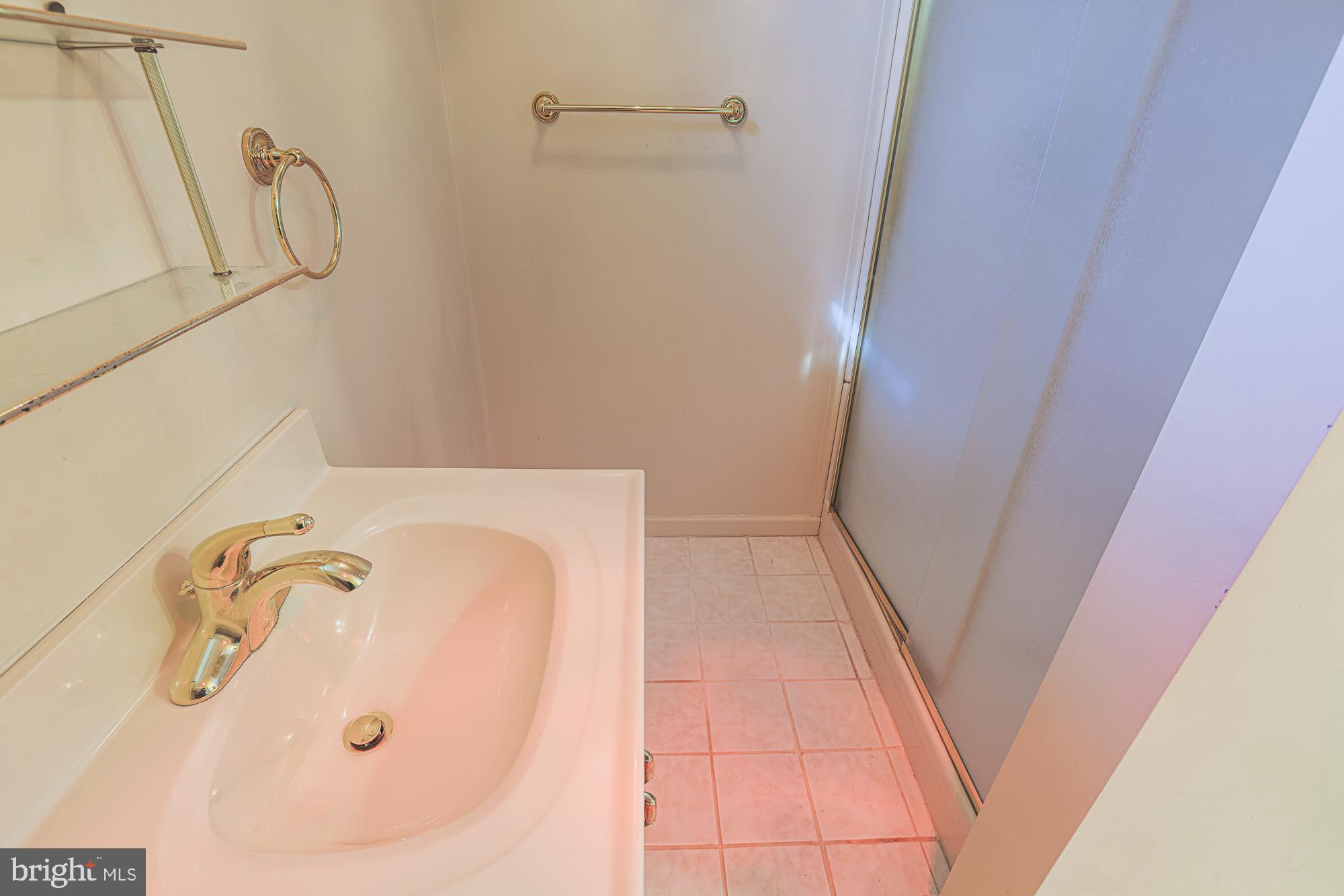 CHAPEL MANOR - Residential