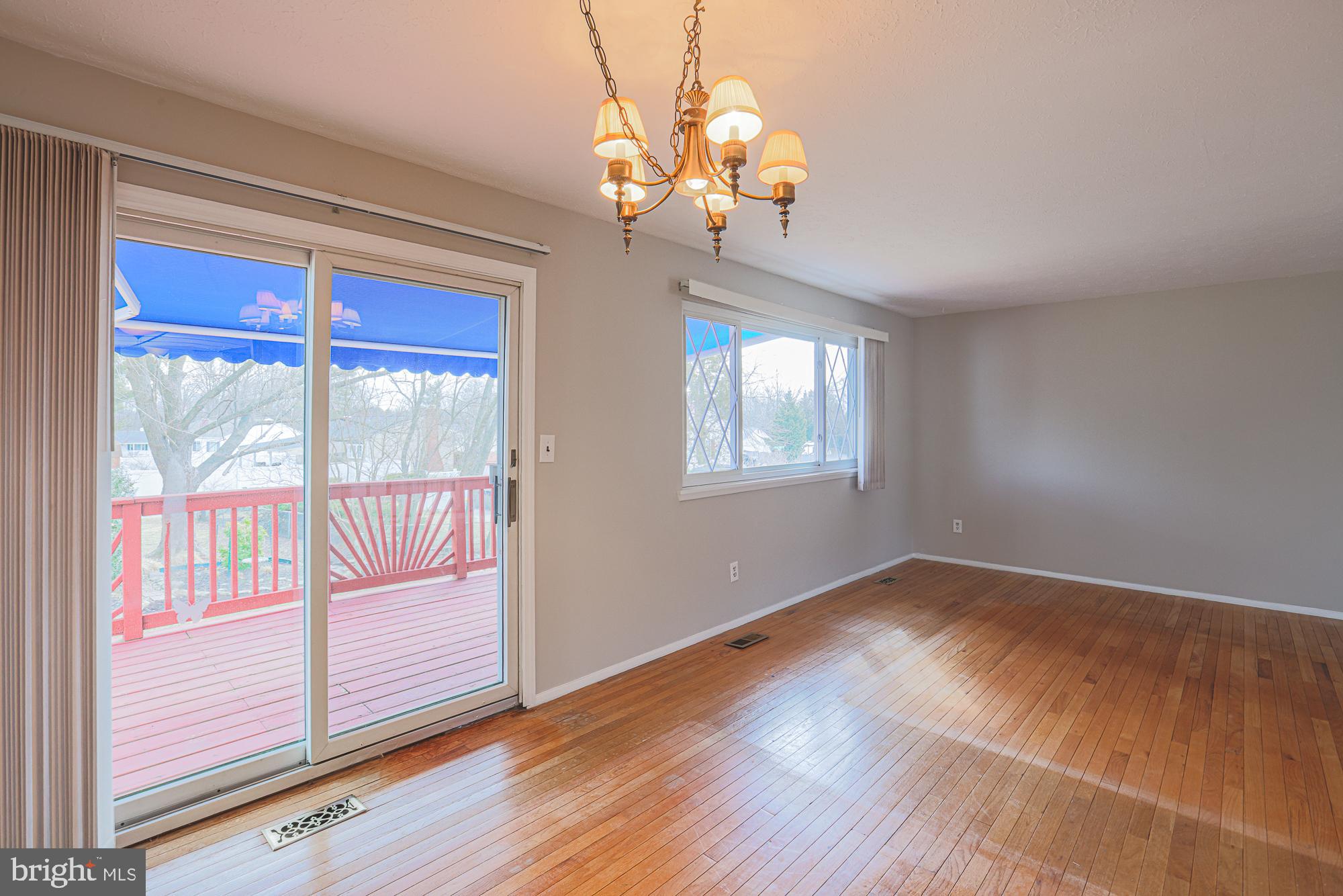 CHAPEL MANOR - Residential