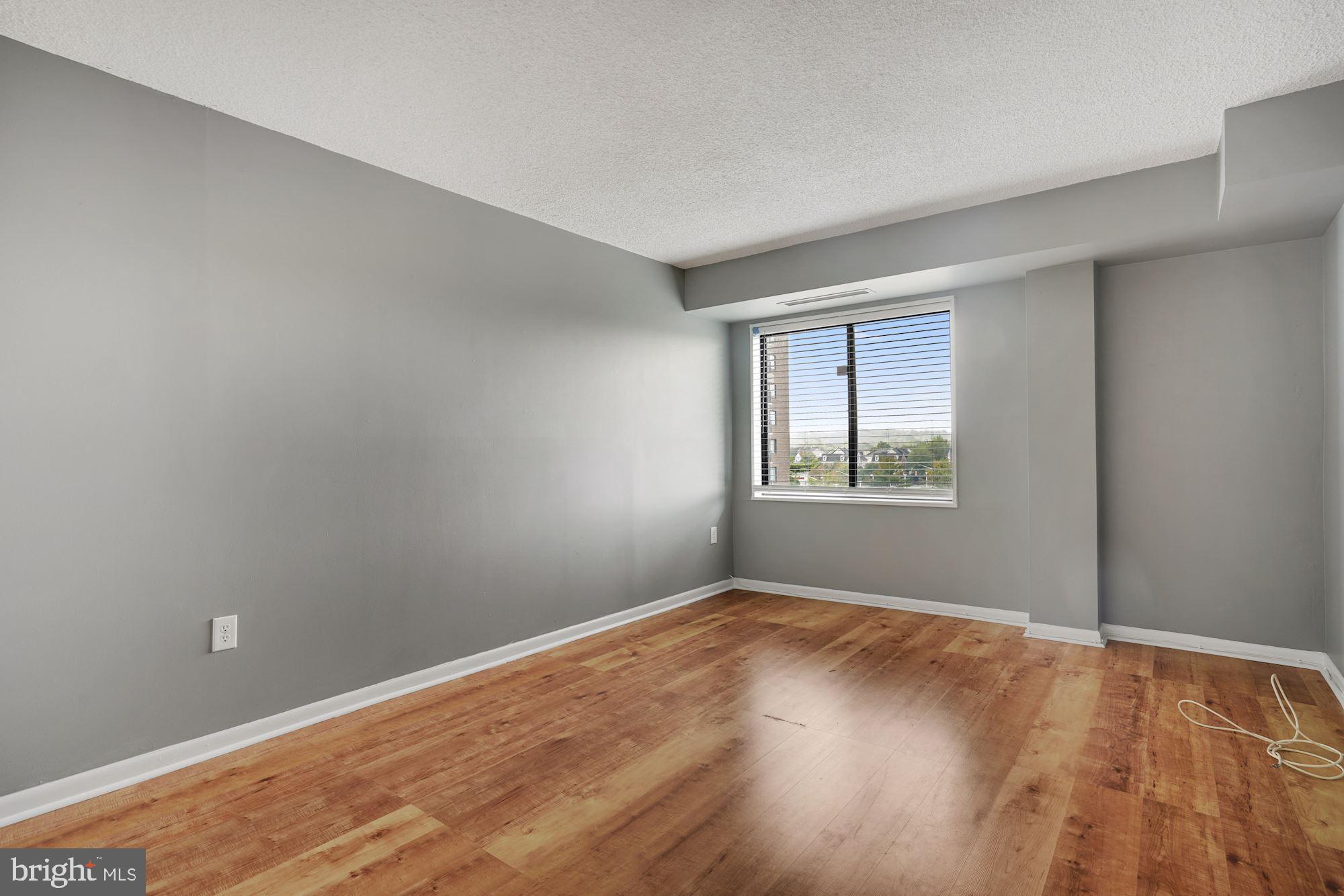 HALLMARK - Residential Lease