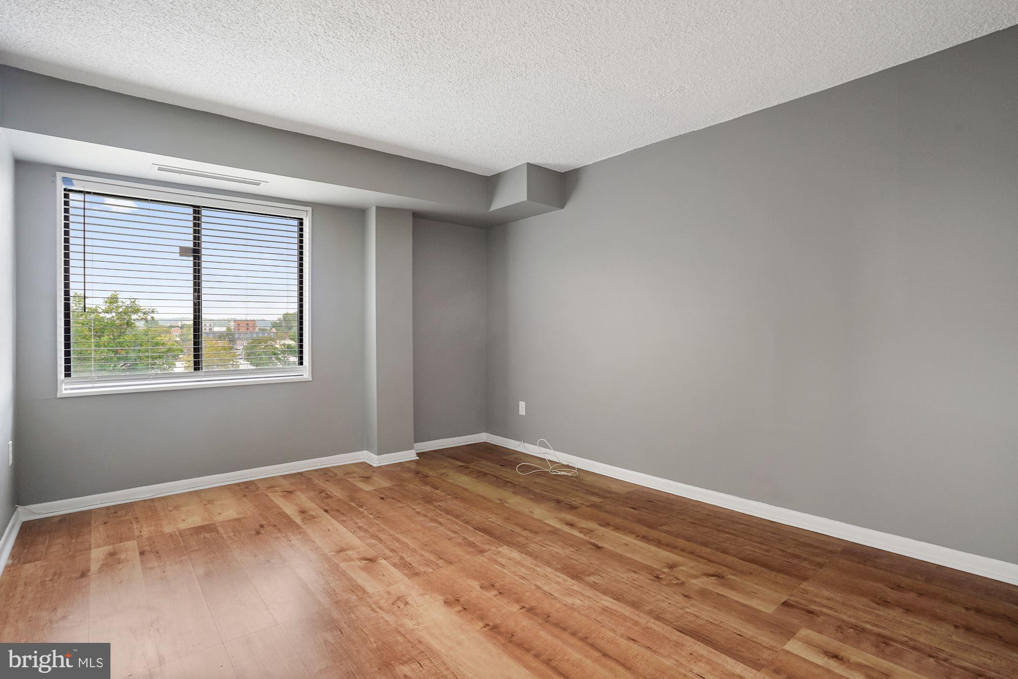 HALLMARK - Residential Lease