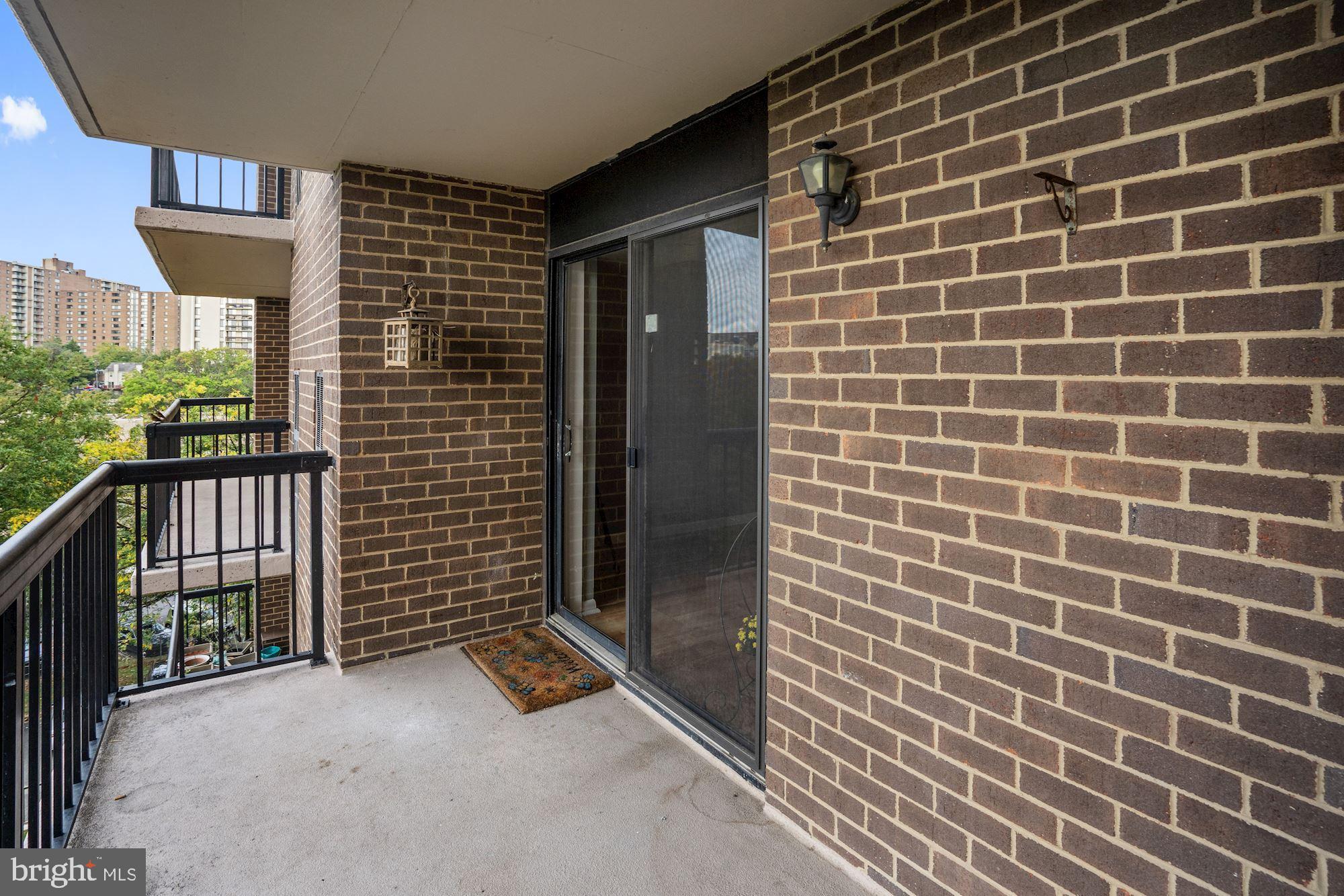 HALLMARK - Residential Lease