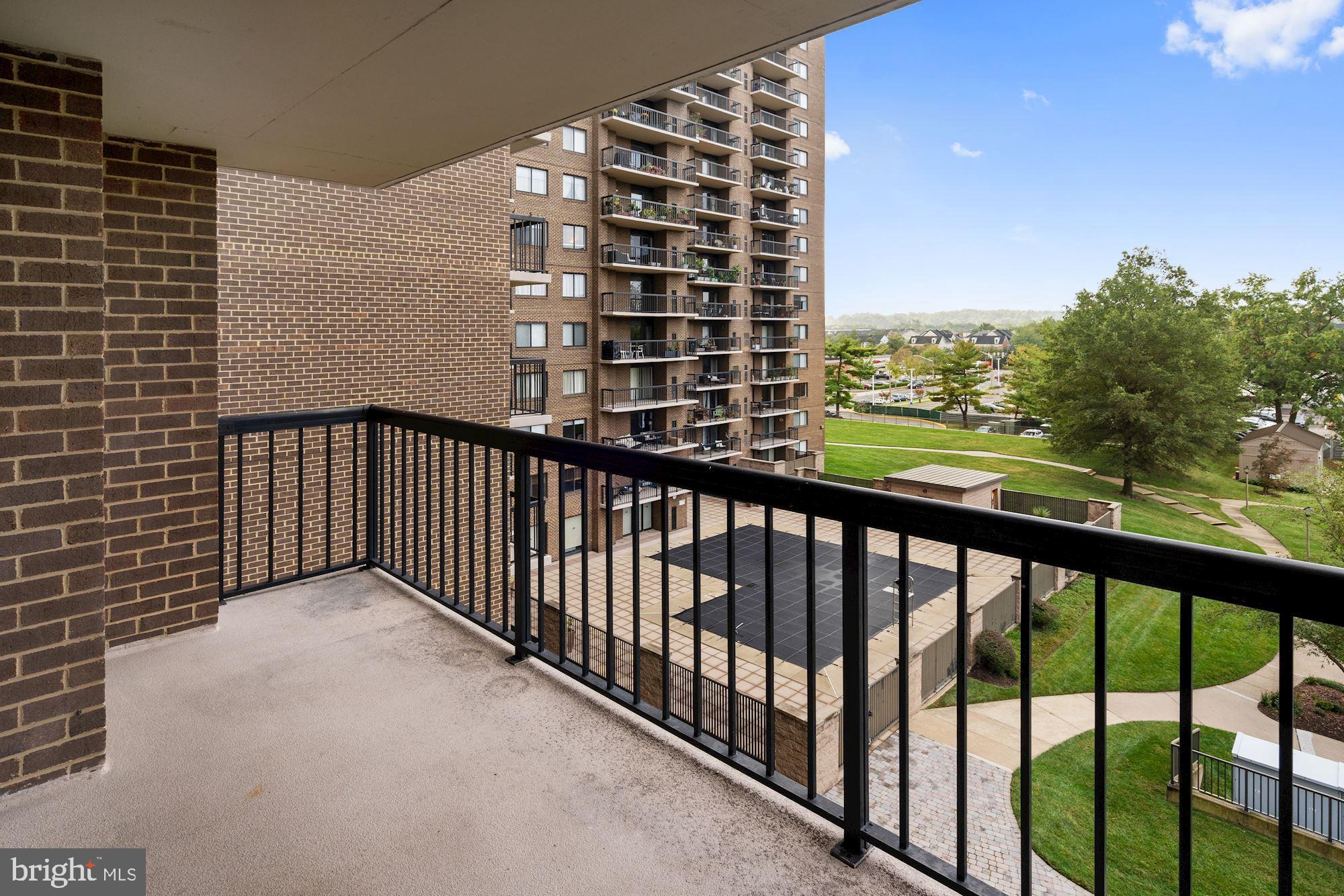 HALLMARK - Residential Lease