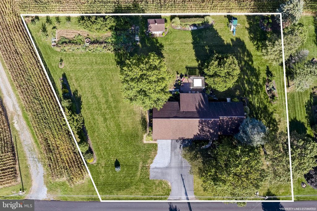 Photo of 671 Snyder Hill Road, LITITZ, PA 17543 (MLS # PALA2077346)