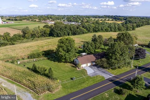 Photo of 671 Snyder Hill Road, LITITZ, PA 17543 (MLS # PALA2077346)