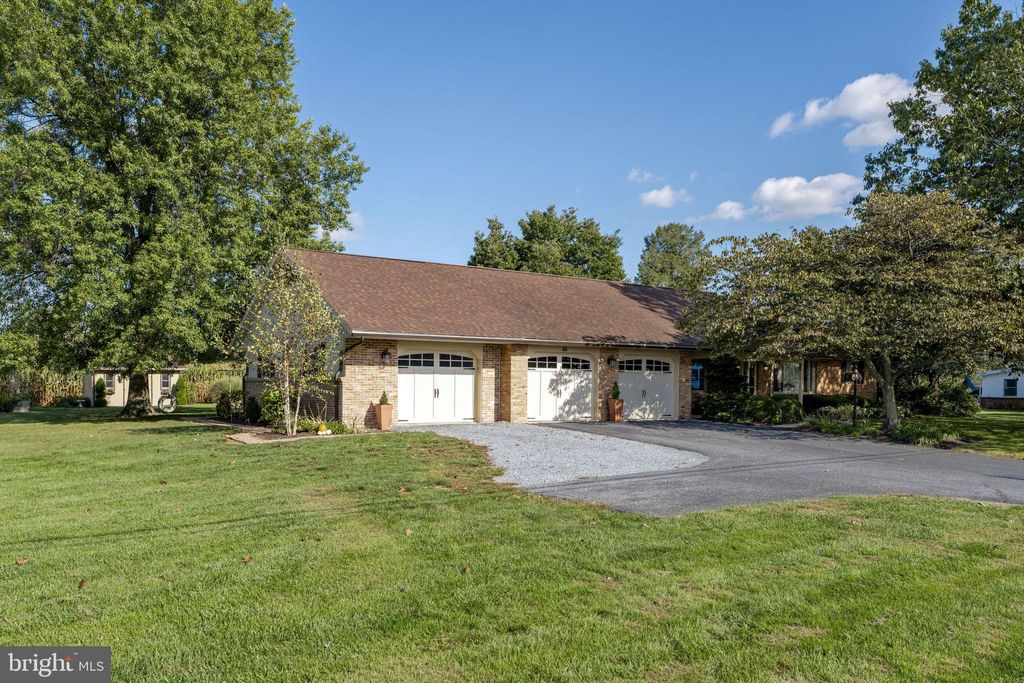 Photo of 671 Snyder Hill Road, LITITZ, PA 17543 (MLS # PALA2077346)