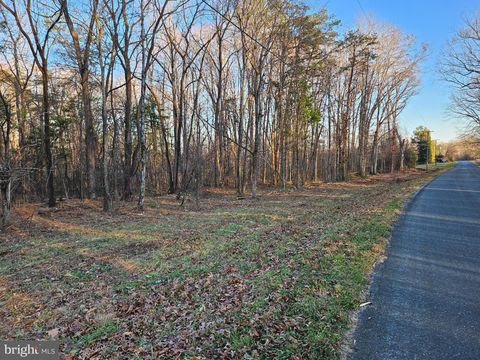 Vacant Land For Sale - 2.273 AC Gravel Hill Road<br/> Buckingham County, DILLWYN, VA 23936