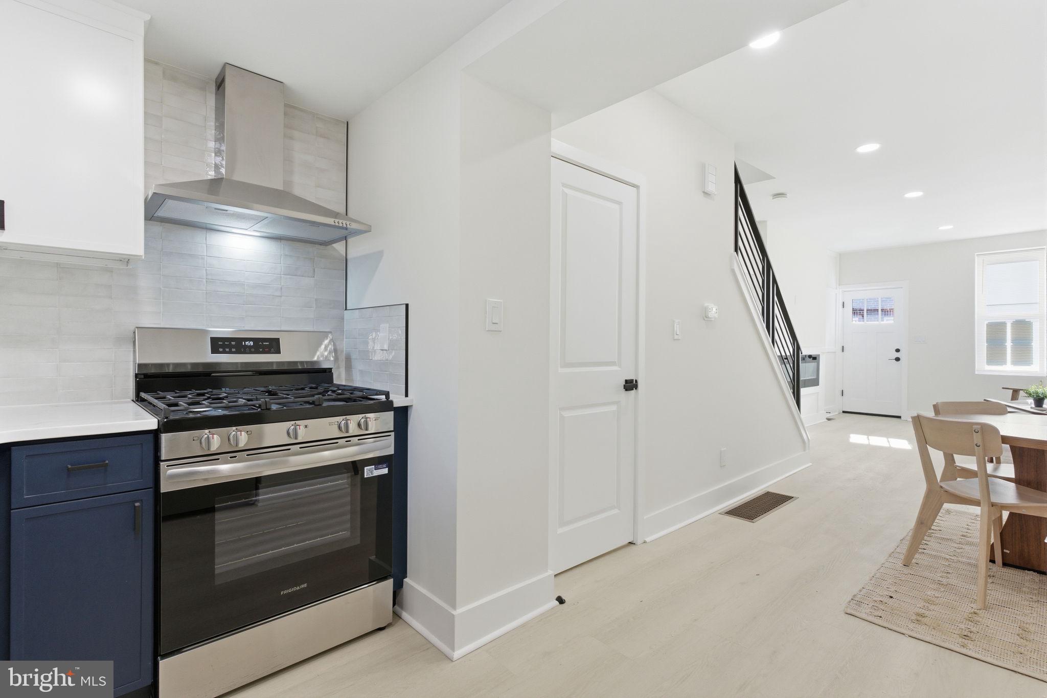 POINT BREEZE - Residential