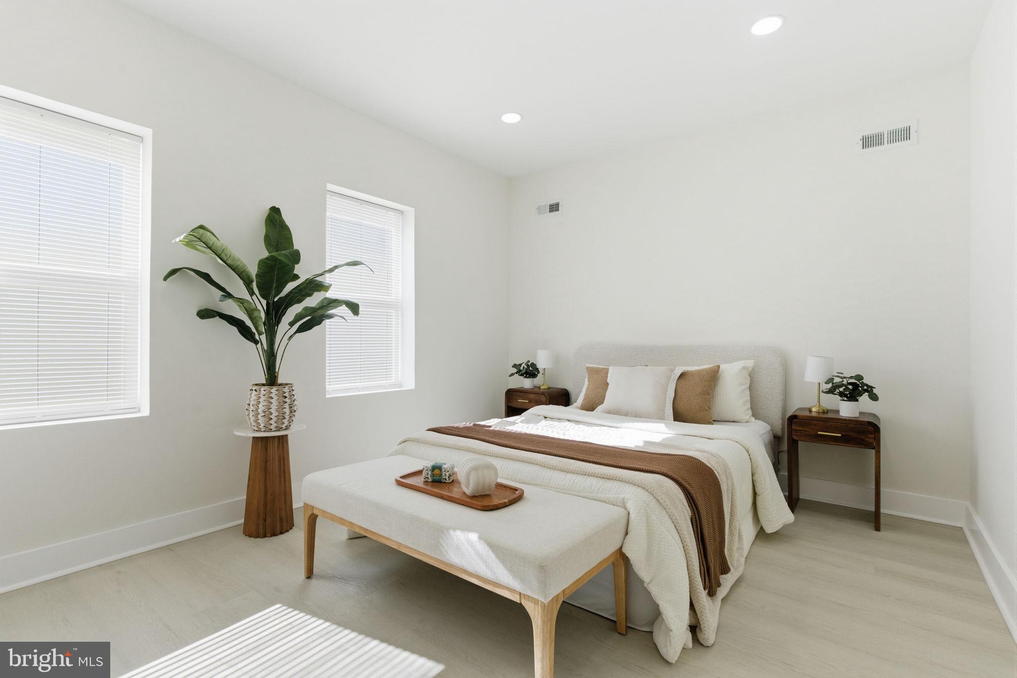 POINT BREEZE - Residential